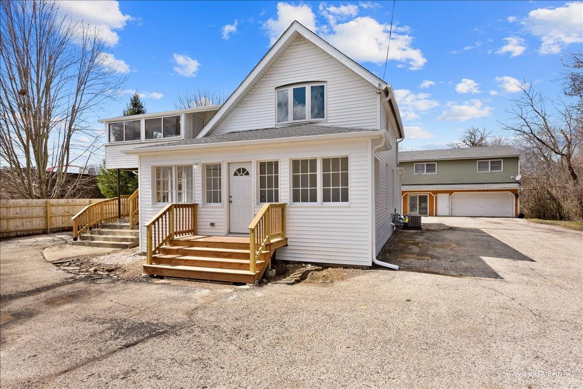 544 N Hainesville RD #1, Round Lake Park, IL 60073