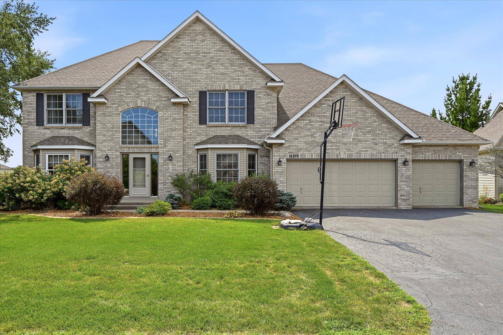 18379 Smith CT NW, Elk River, MN 55330