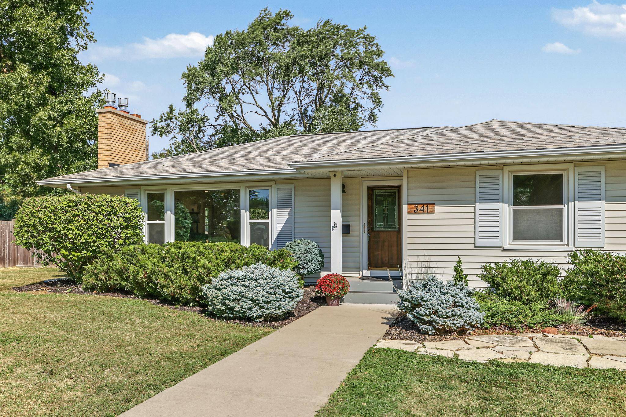 341 Burntside DR, Golden Valley, MN 55422