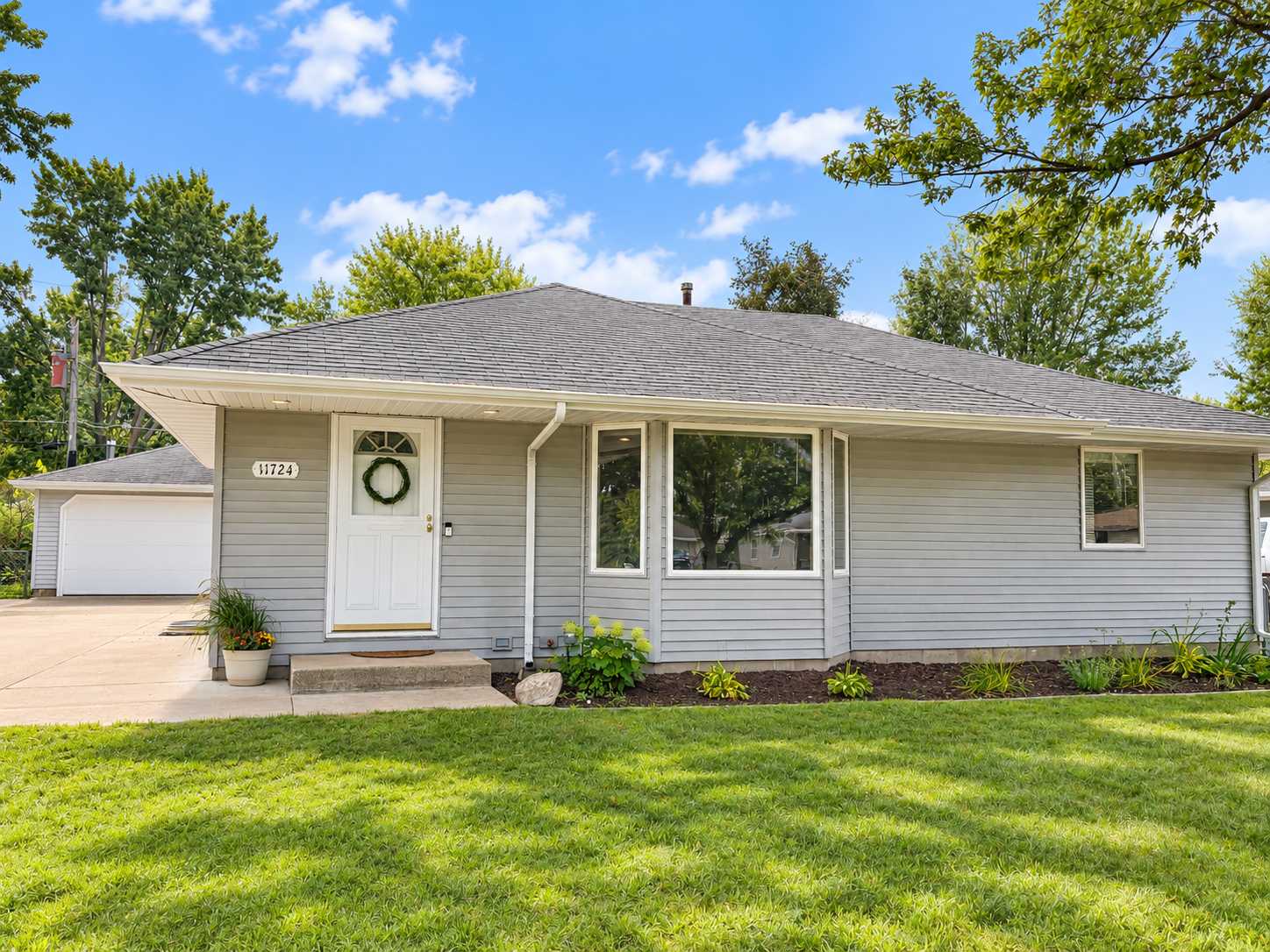 11724 NW Larch ST NW, Coon Rapids, MN 55448