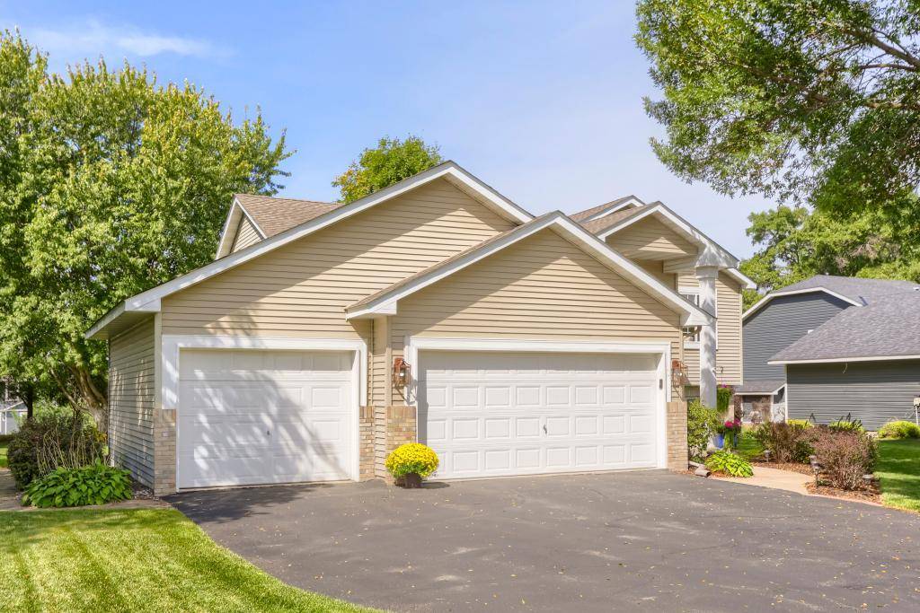 13247 Yorktown LN N, Champlin, MN 55316