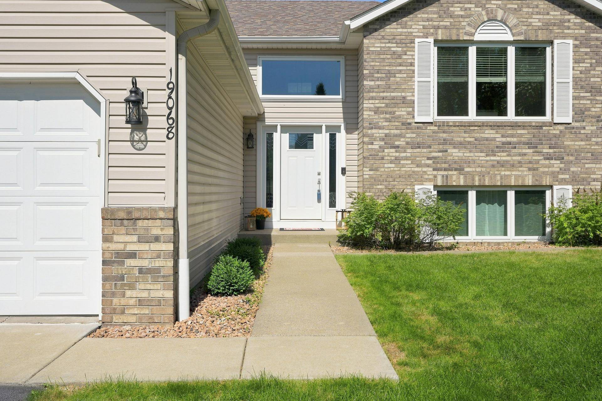 19068 Enchanted WAY, Farmington, MN 55024