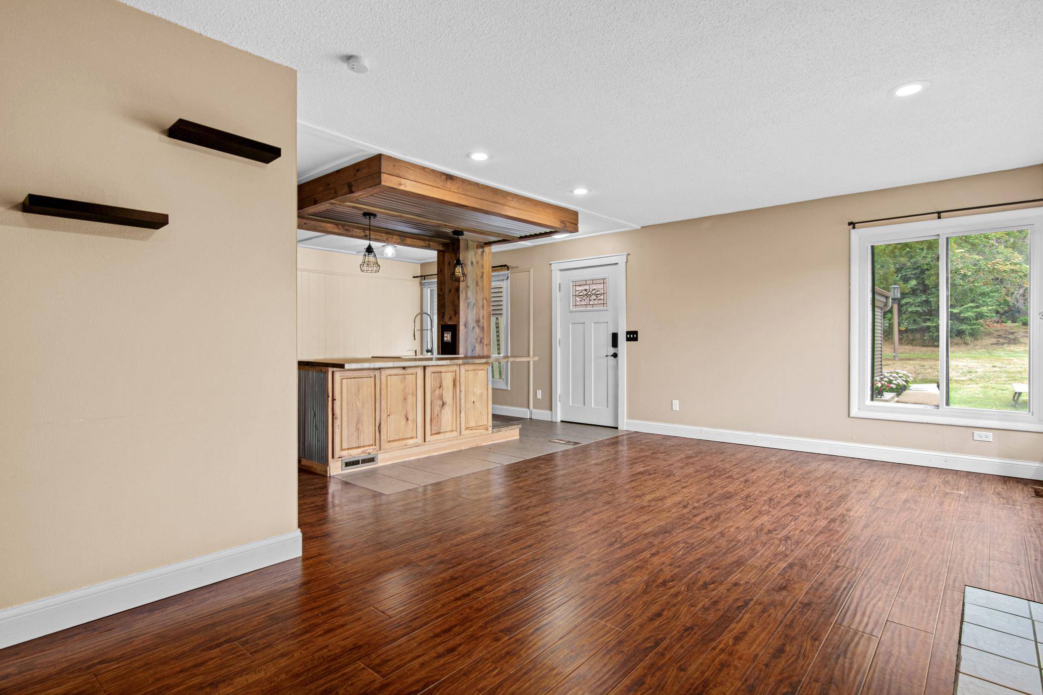 112704 Hundertmark RD, Chaska, MN 55318