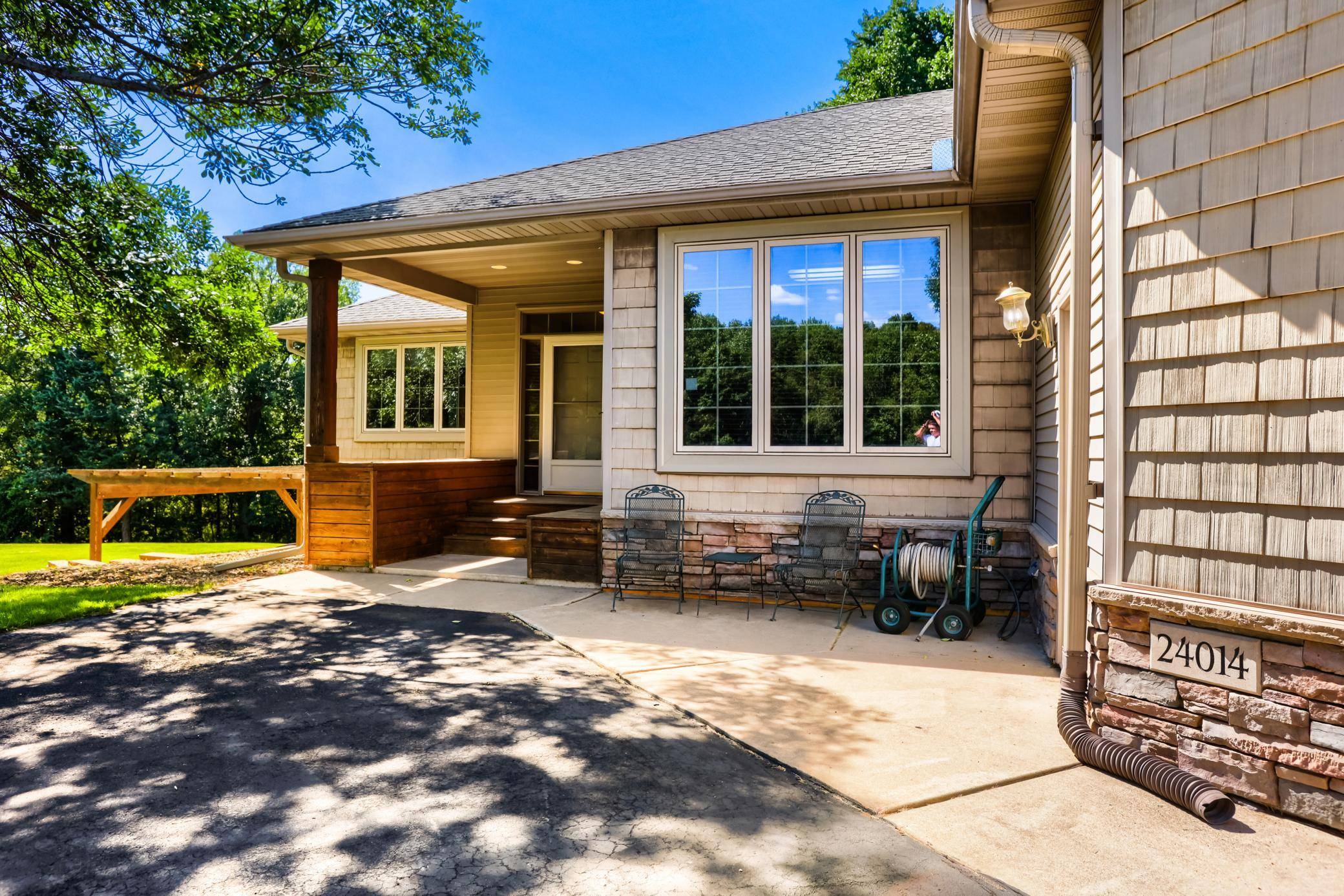 24014 113th ST NW, Zimmerman, MN 55398