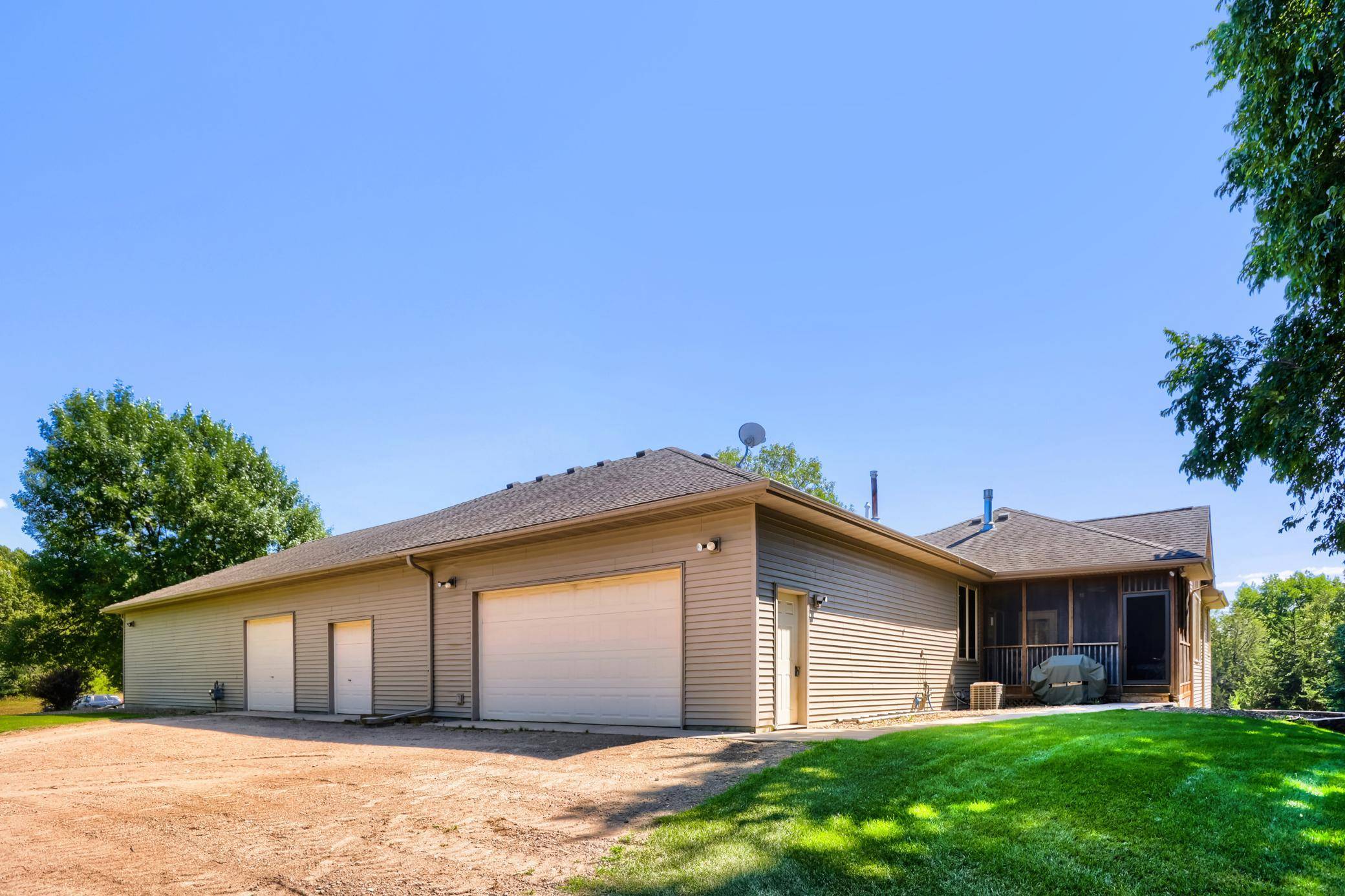 24014 113th ST NW, Zimmerman, MN 55398