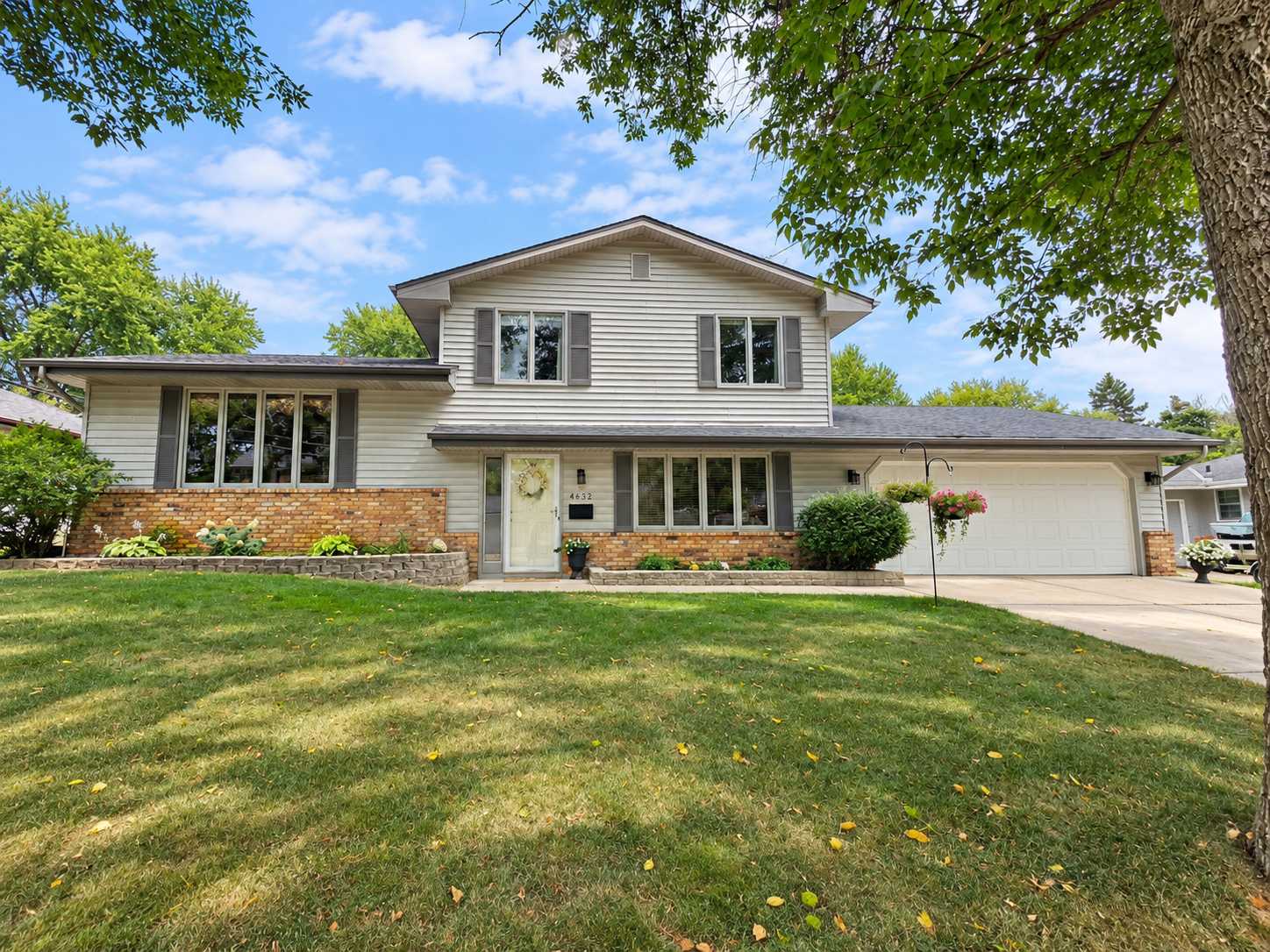 4632 Oregon AVE N, New Hope, MN 55428