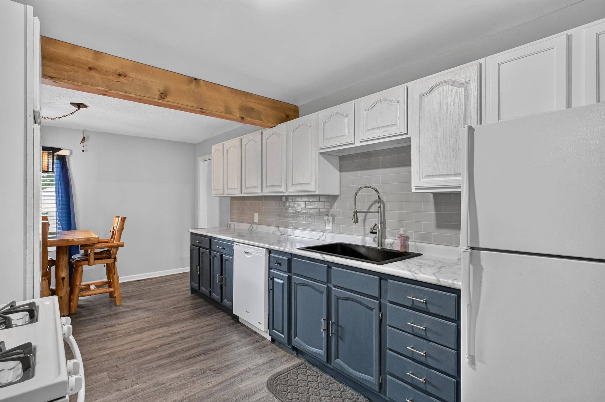 219 S Dayton AVE, Parkers Prairie, MN 56361