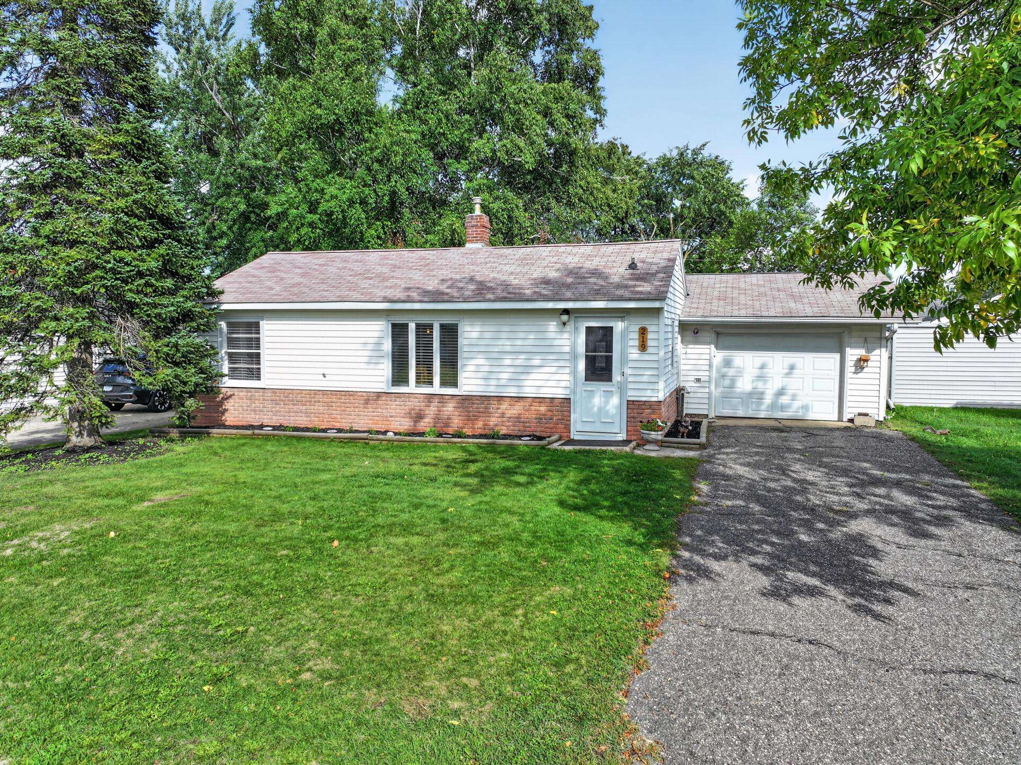 219 S Dayton AVE, Parkers Prairie, MN 56361