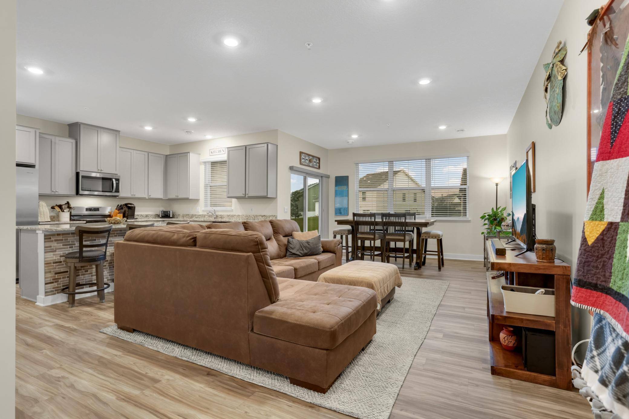 13832 Kaylemore TRL, Rosemount, MN 55068