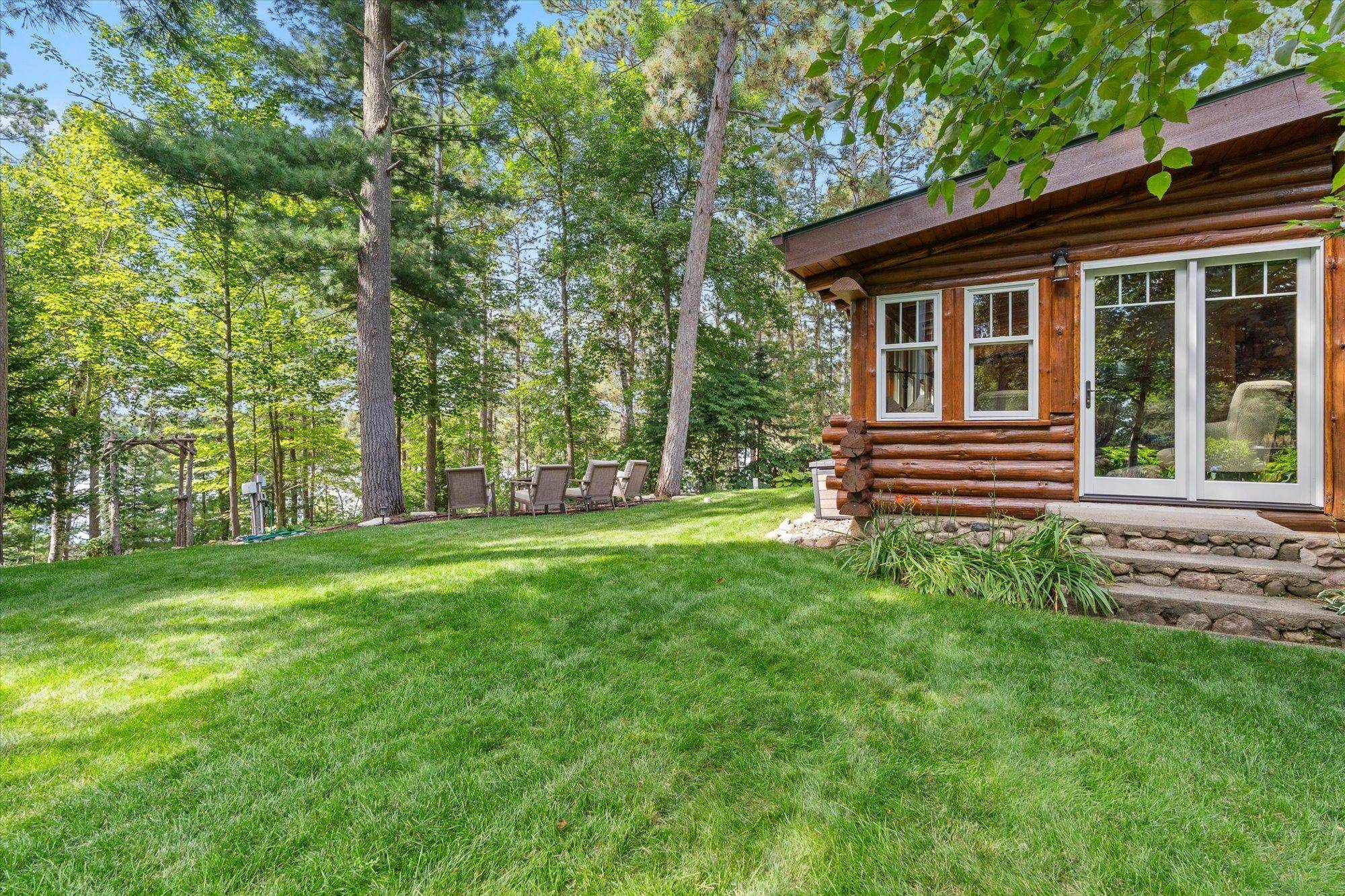 3754 W Lake ST, Pequot Lakes, MN 56472