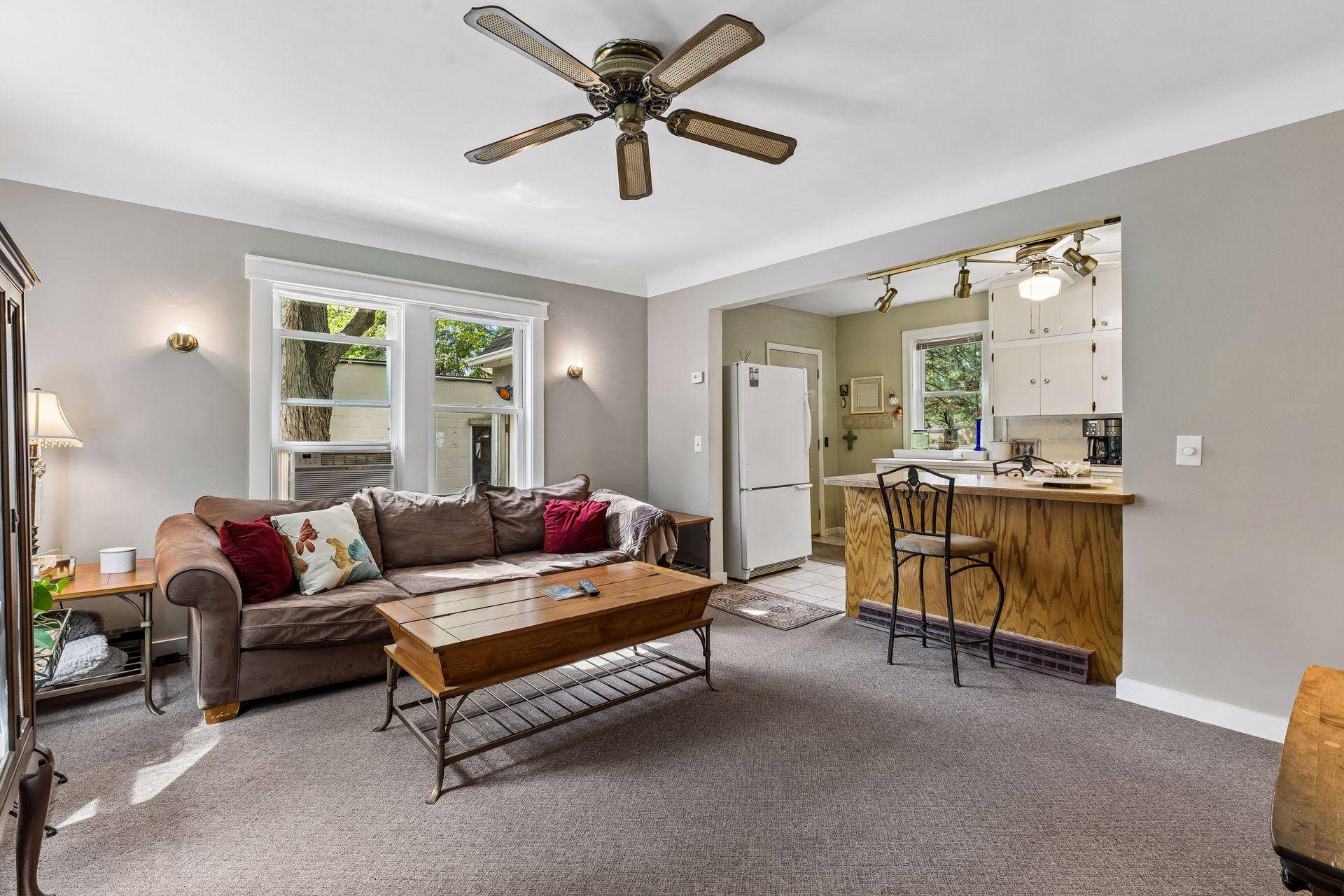 5329 Bryant ST, Maple Plain, MN 55359