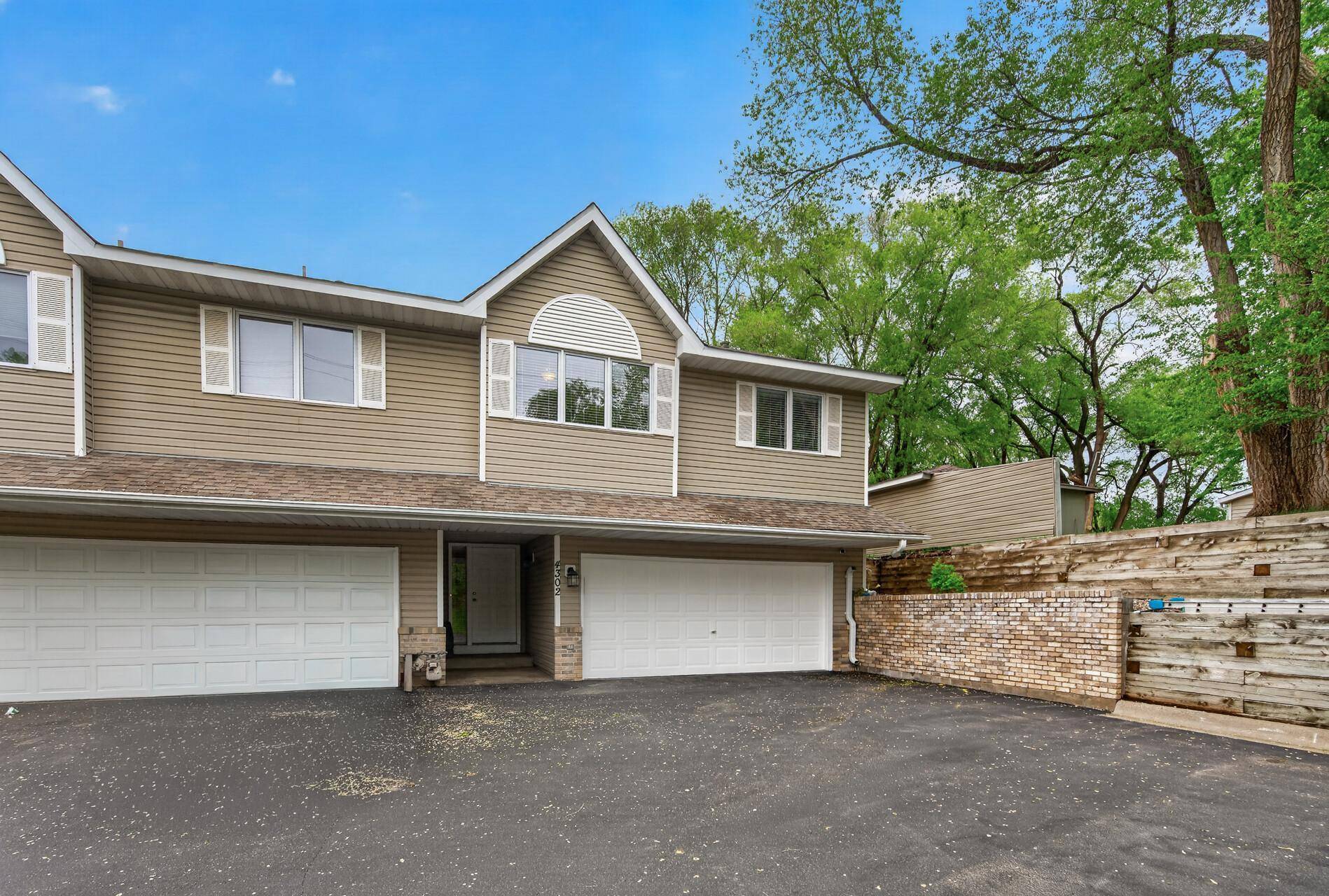 4302 Mccoll DR, Savage, MN 55378
