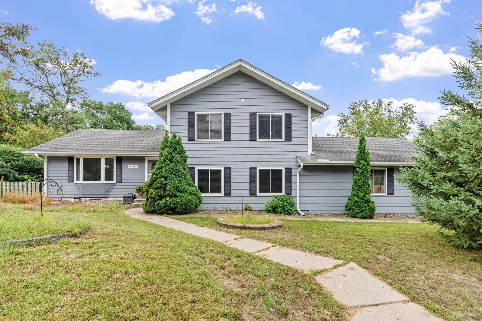 17161 S Shore LN, Eden Prairie, MN 55346