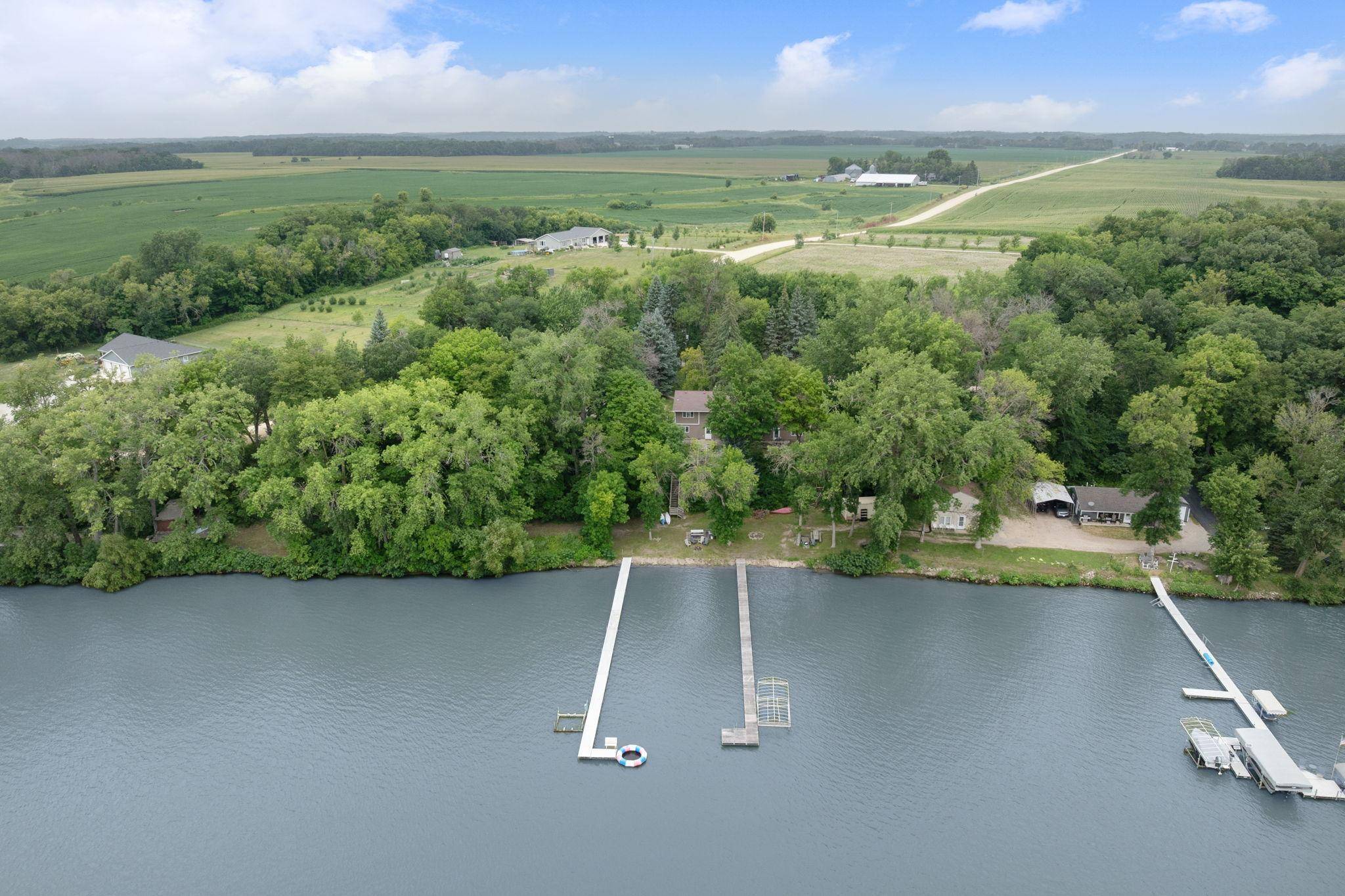 6950 French Lake CT, Faribault, MN 55021