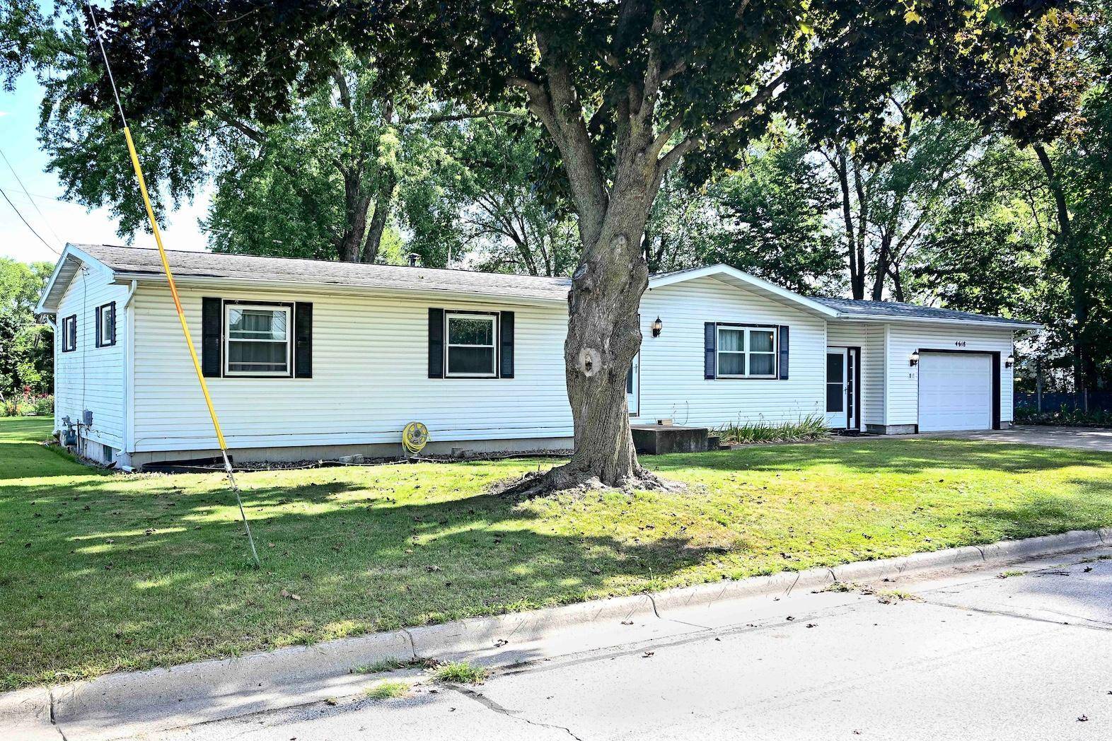 4618 W 5th ST, Winona, MN 55987