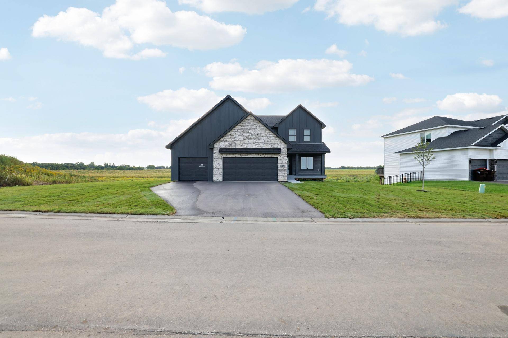 470 Sea Wing BLVD, Prescott, WI 54021