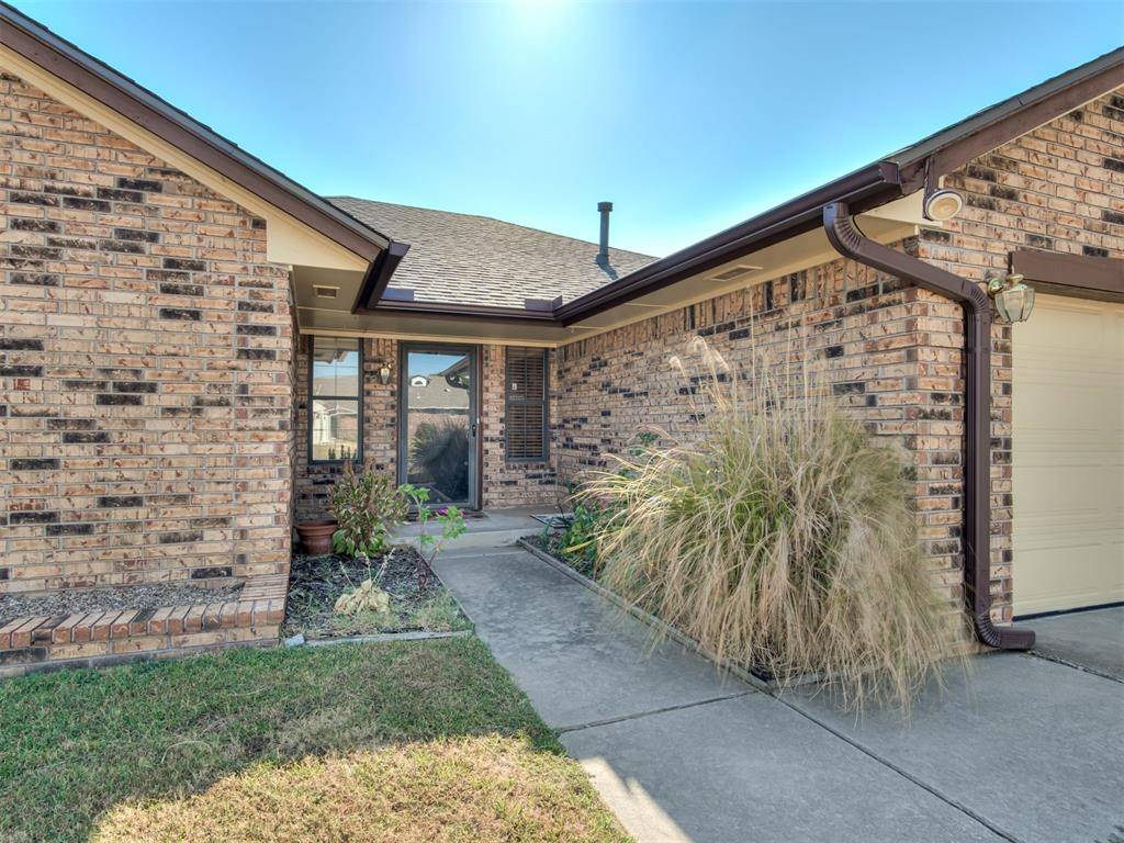 1708 Shannon DR, Midwest City, OK 73130