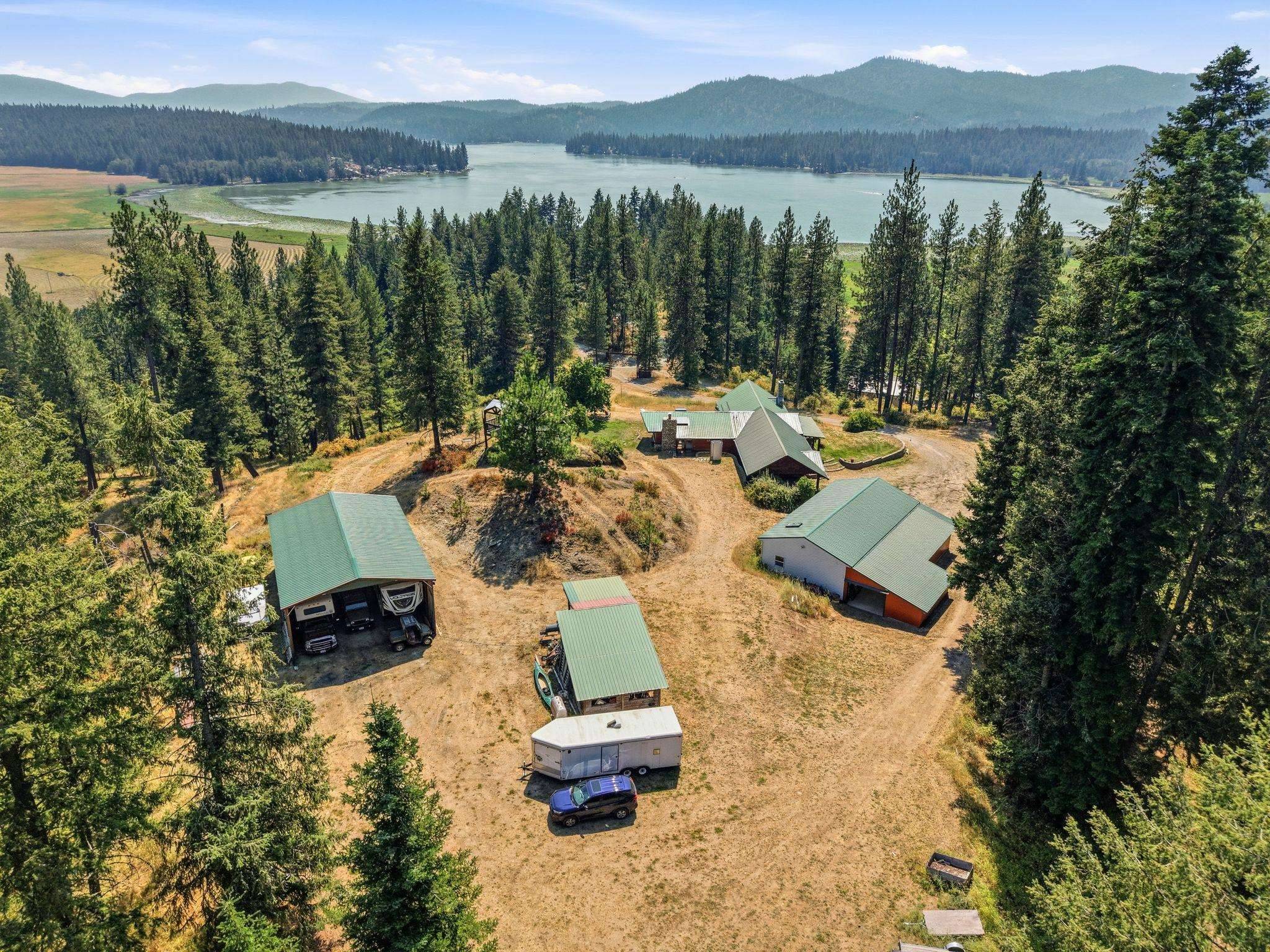 15504 N Osprey Ln, Newman Lake, WA 99025