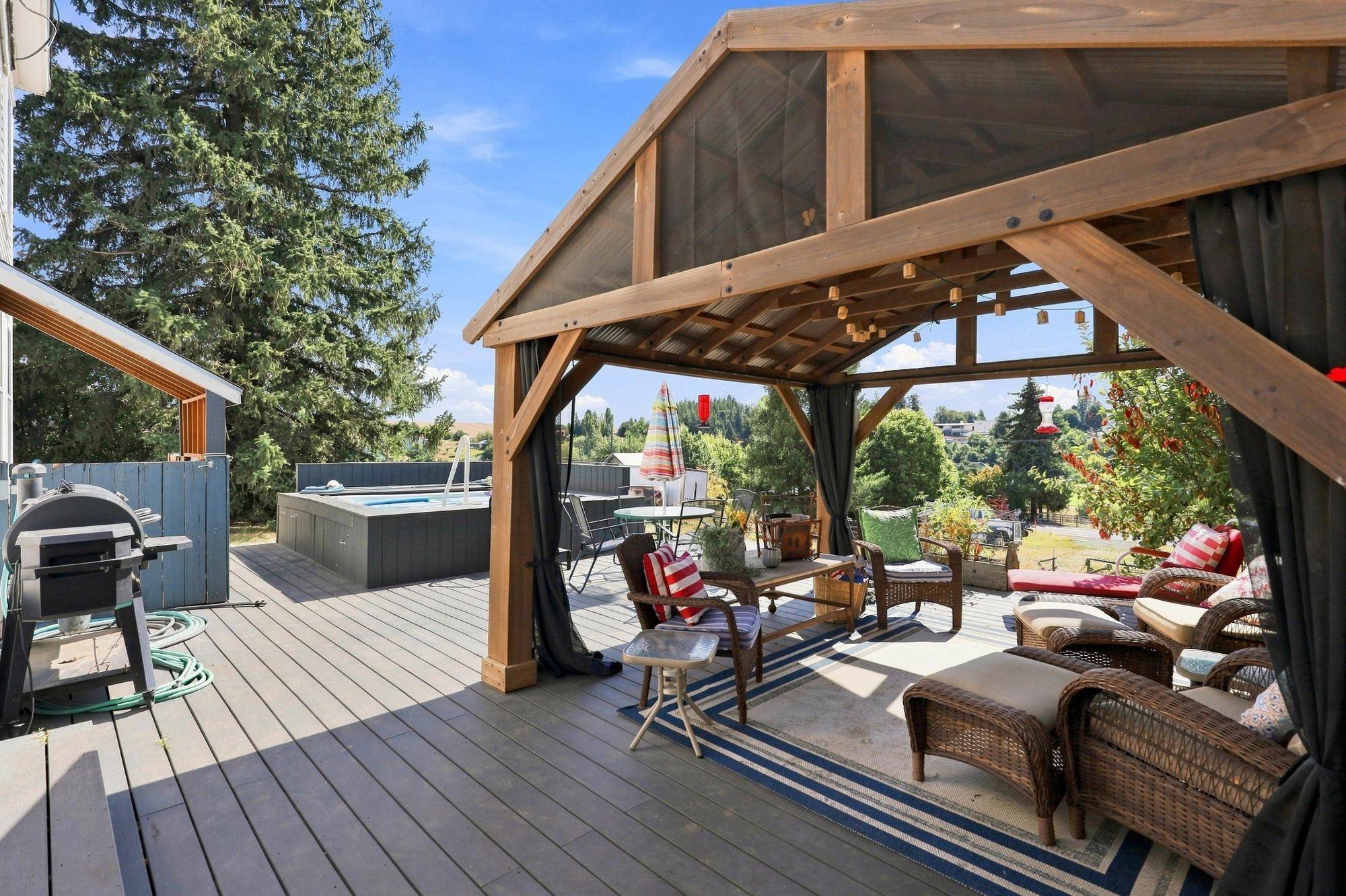 324 E Alder St St, Tekoa, WA 99033