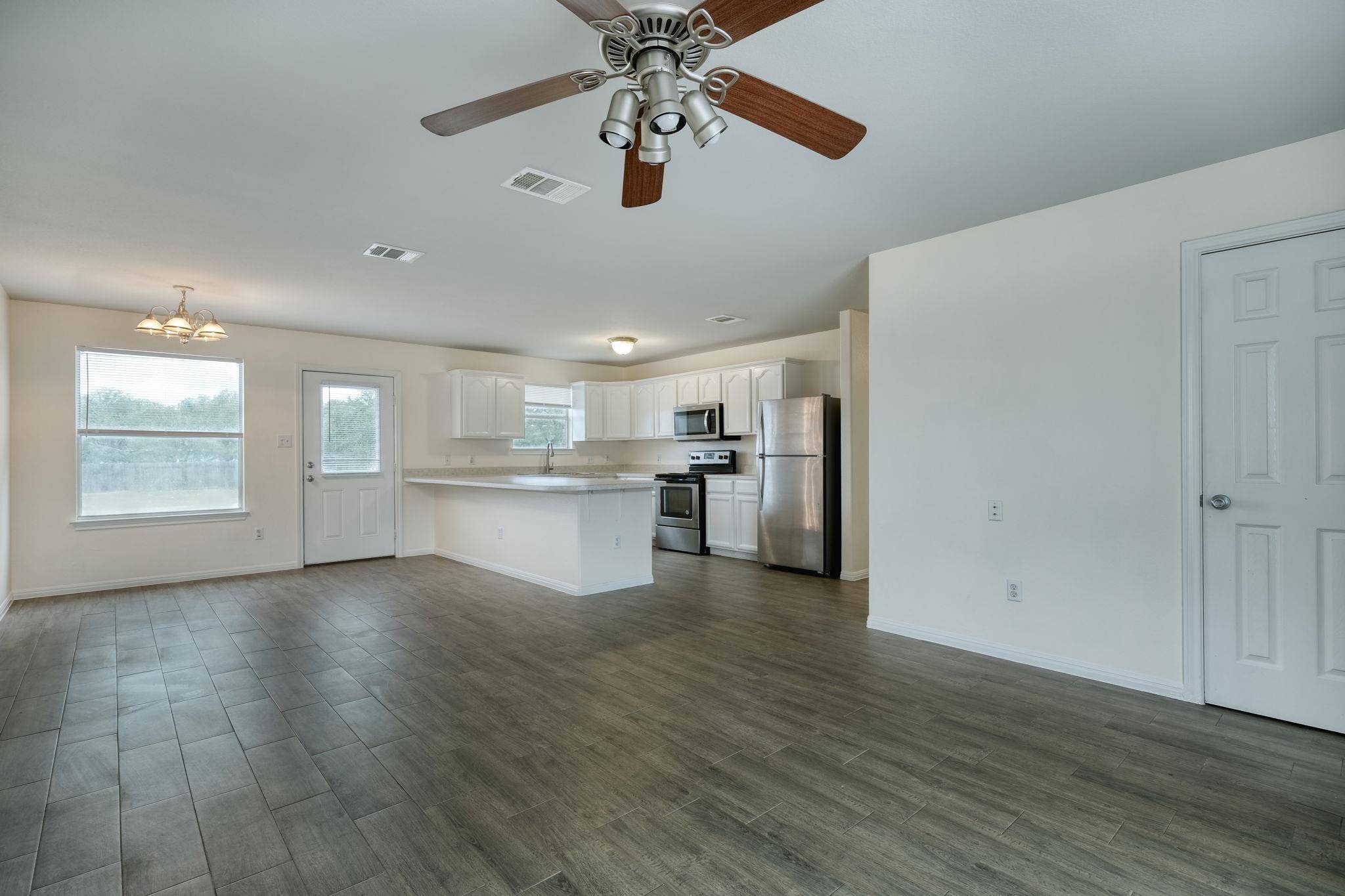 640 Fallen Oak DR, Bertram, TX 78605