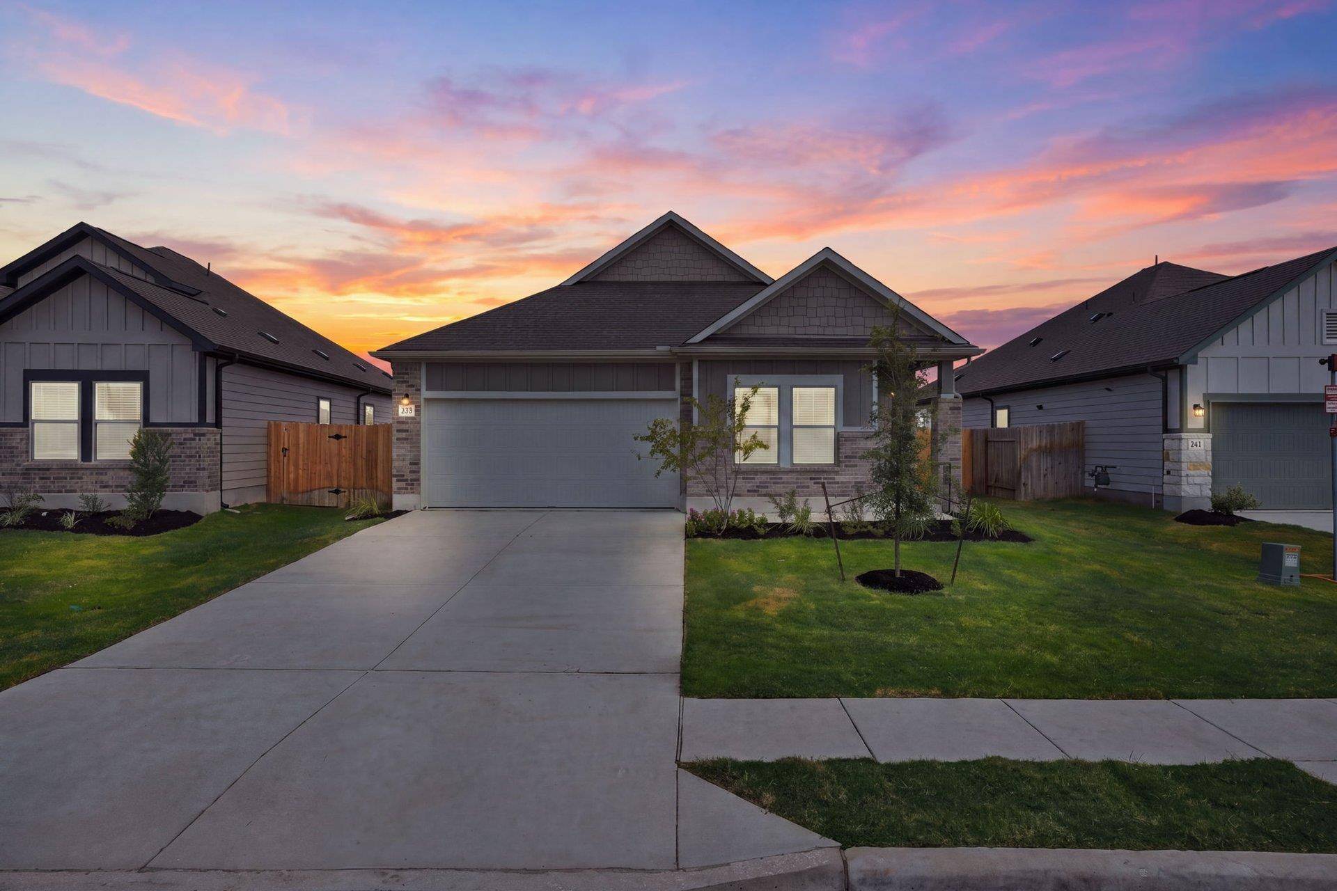 149 Ayres Horn, Cedar Creek, TX 78612