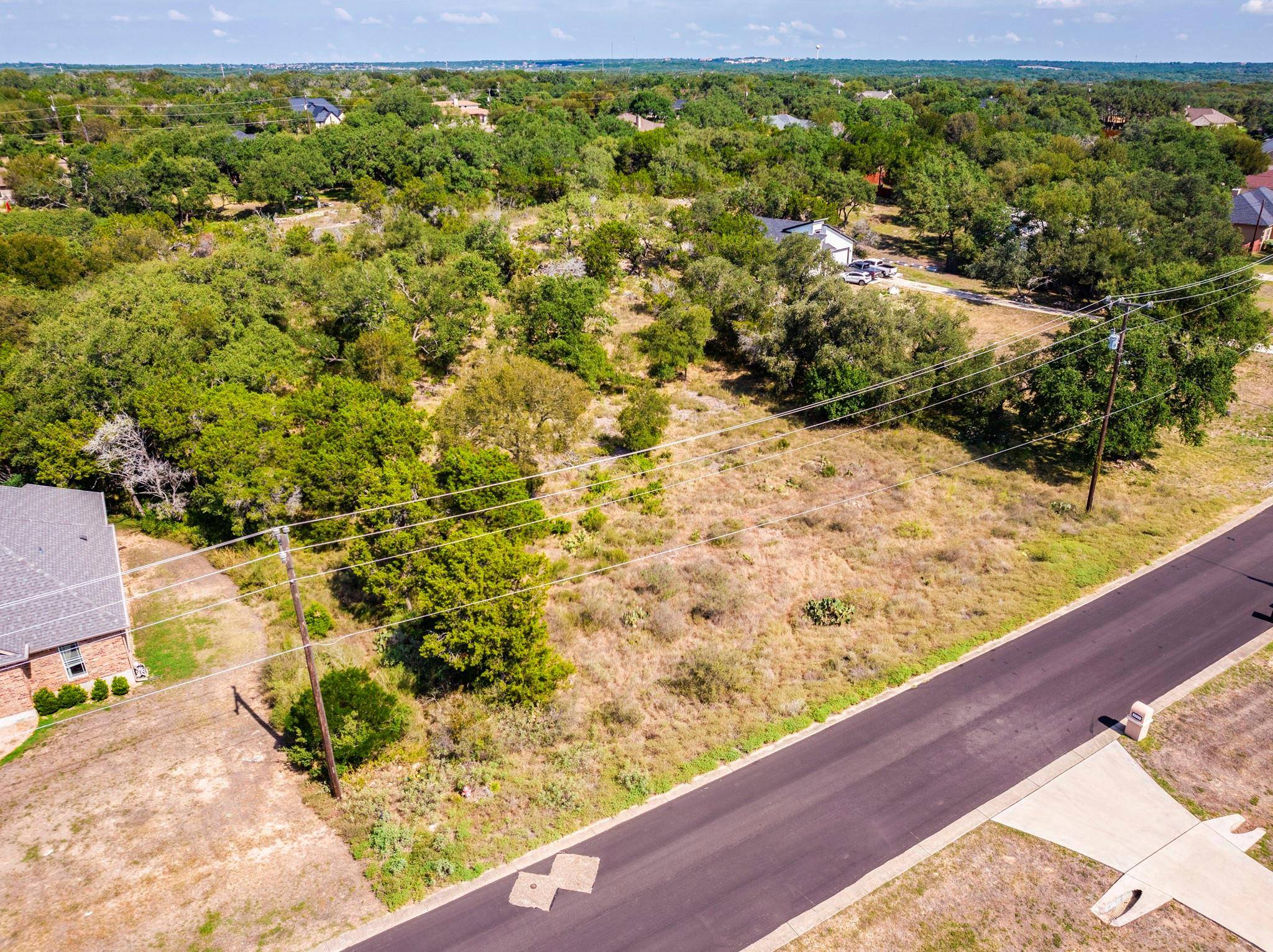2722 Leslie LN, San Marcos, TX 78666