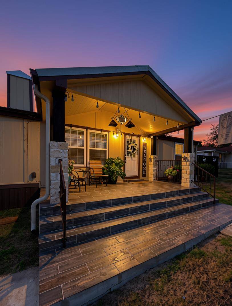 857 E Guadalupe ST, La Grange, TX 78945