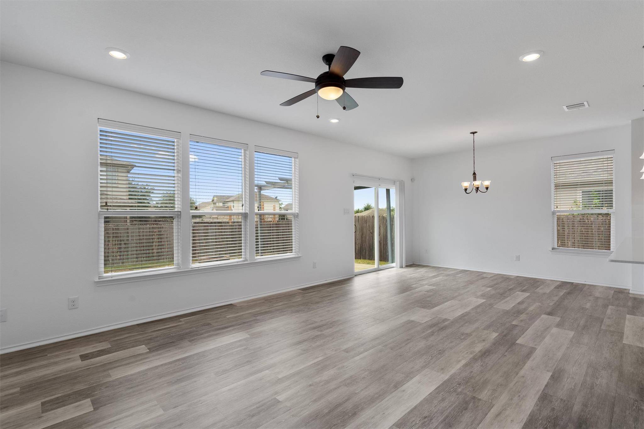 12417 Franklin D Roosevelt ST, Manor, TX 78653
