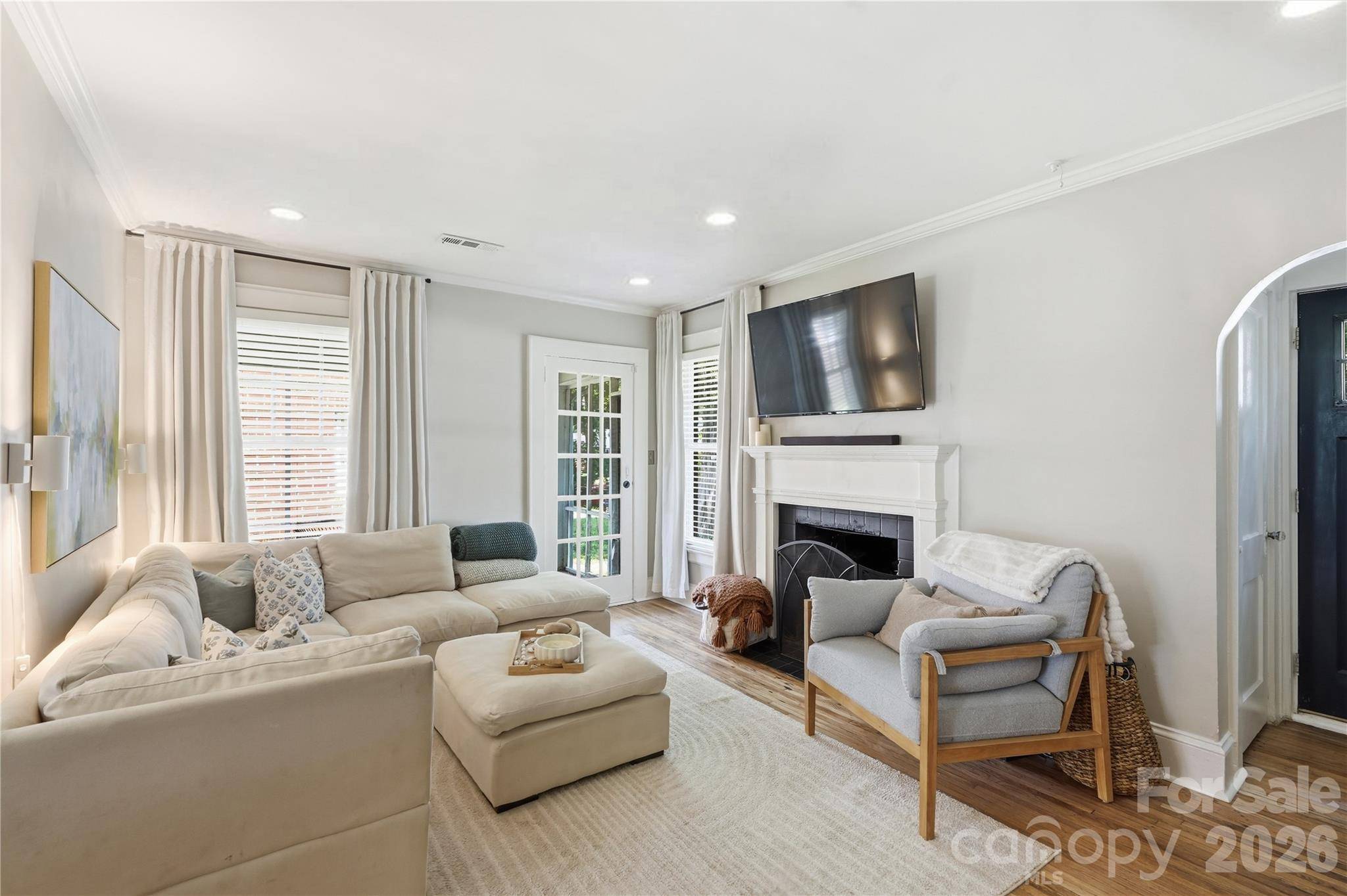 700 Woodruff PL, Charlotte, NC 28208