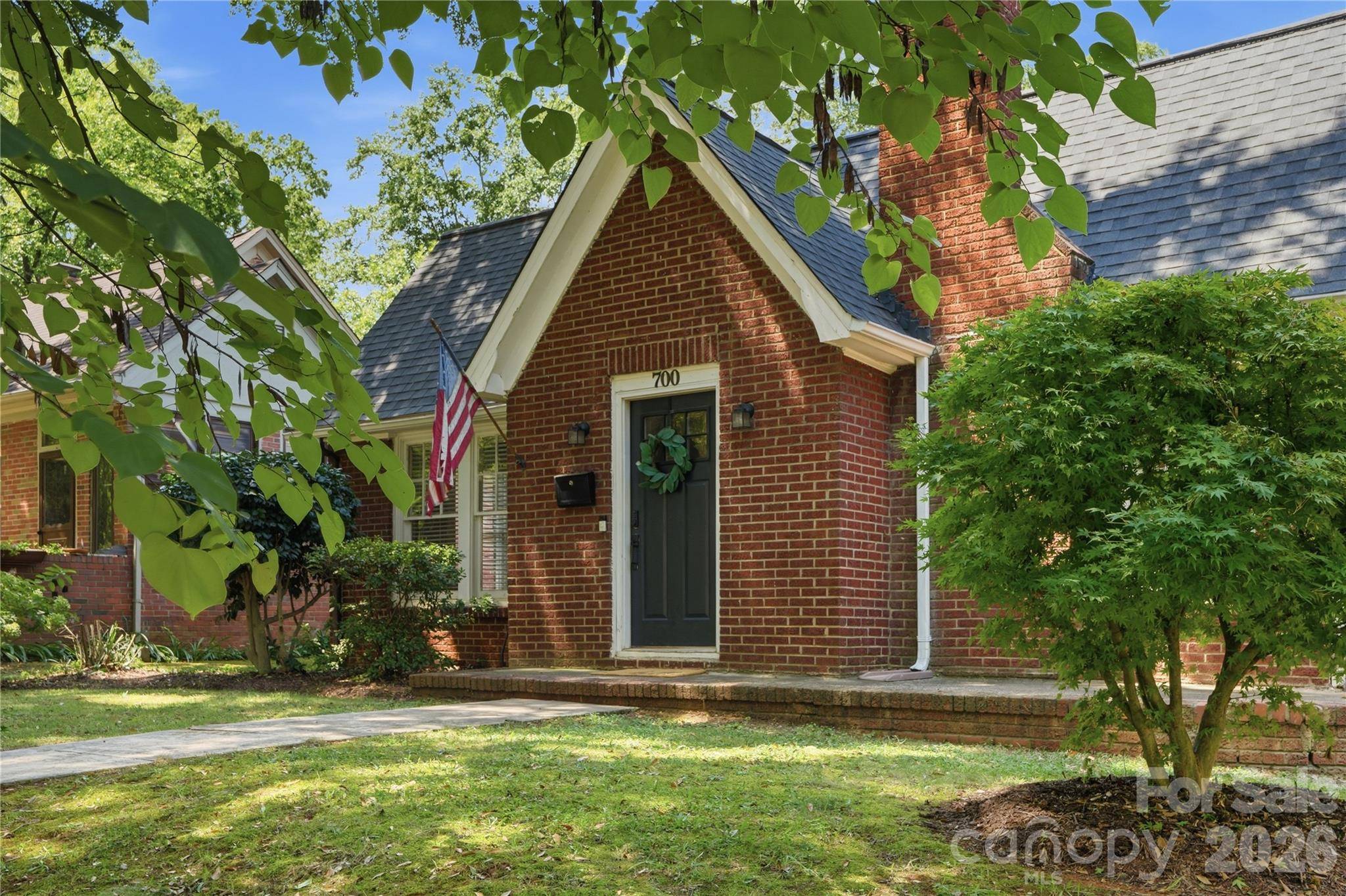 700 Woodruff PL, Charlotte, NC 28208
