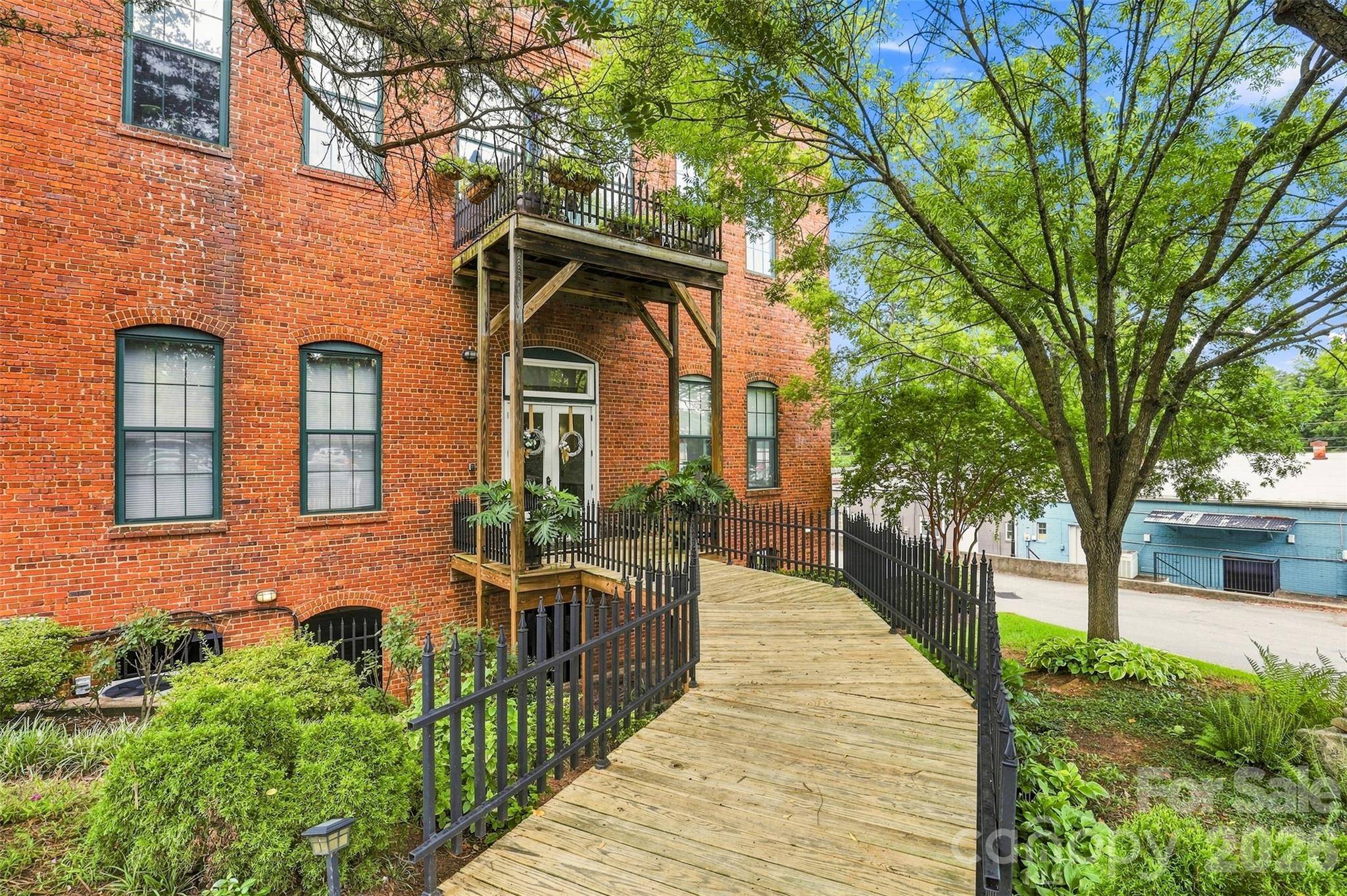 102 Russell ST #204, Easley, SC 29640