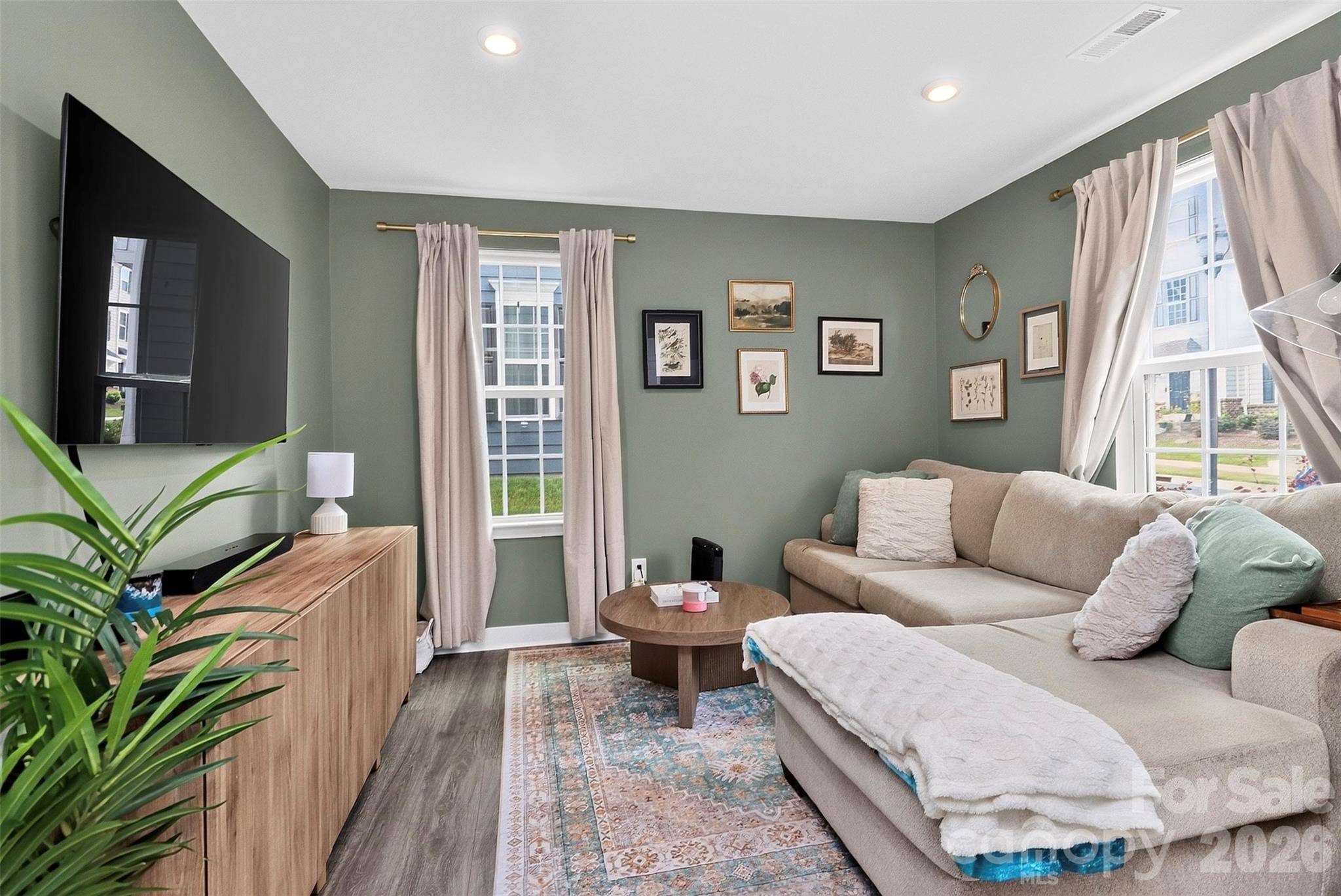 2402 Autumn Olive LN, Matthews, NC 28104
