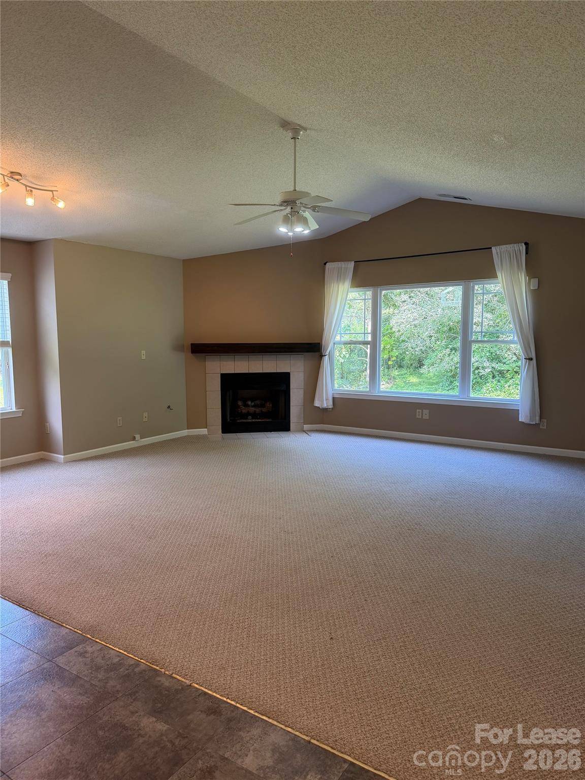 37 Sunview CIR, Arden, NC 28704