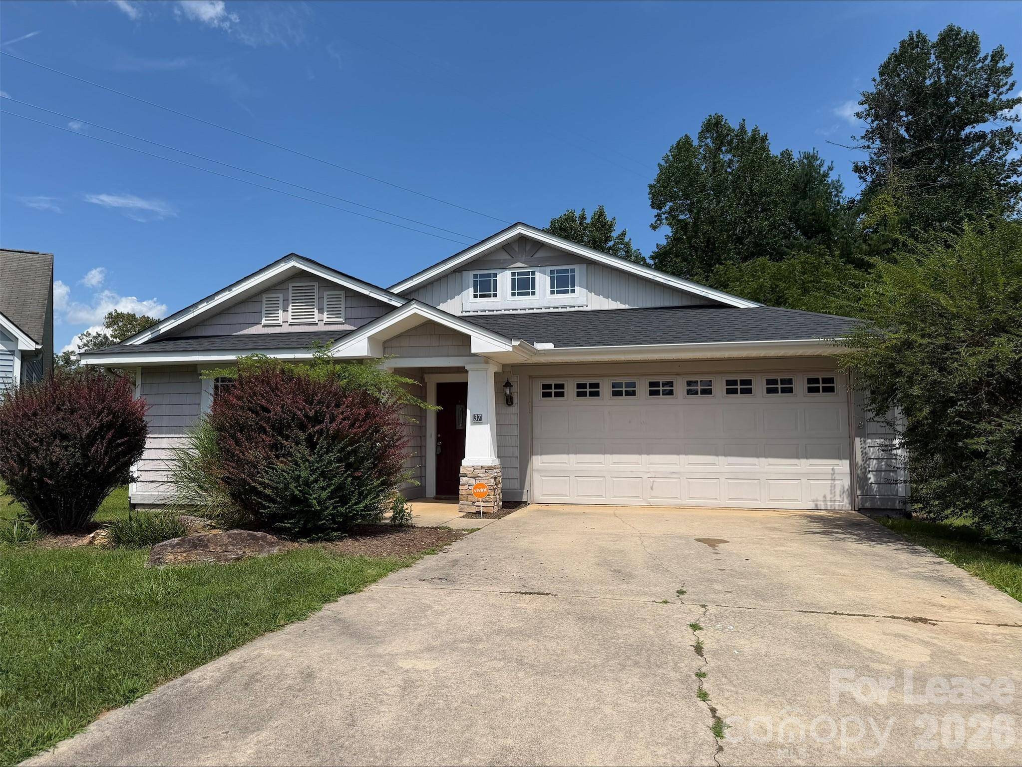 37 Sunview CIR, Arden, NC 28704