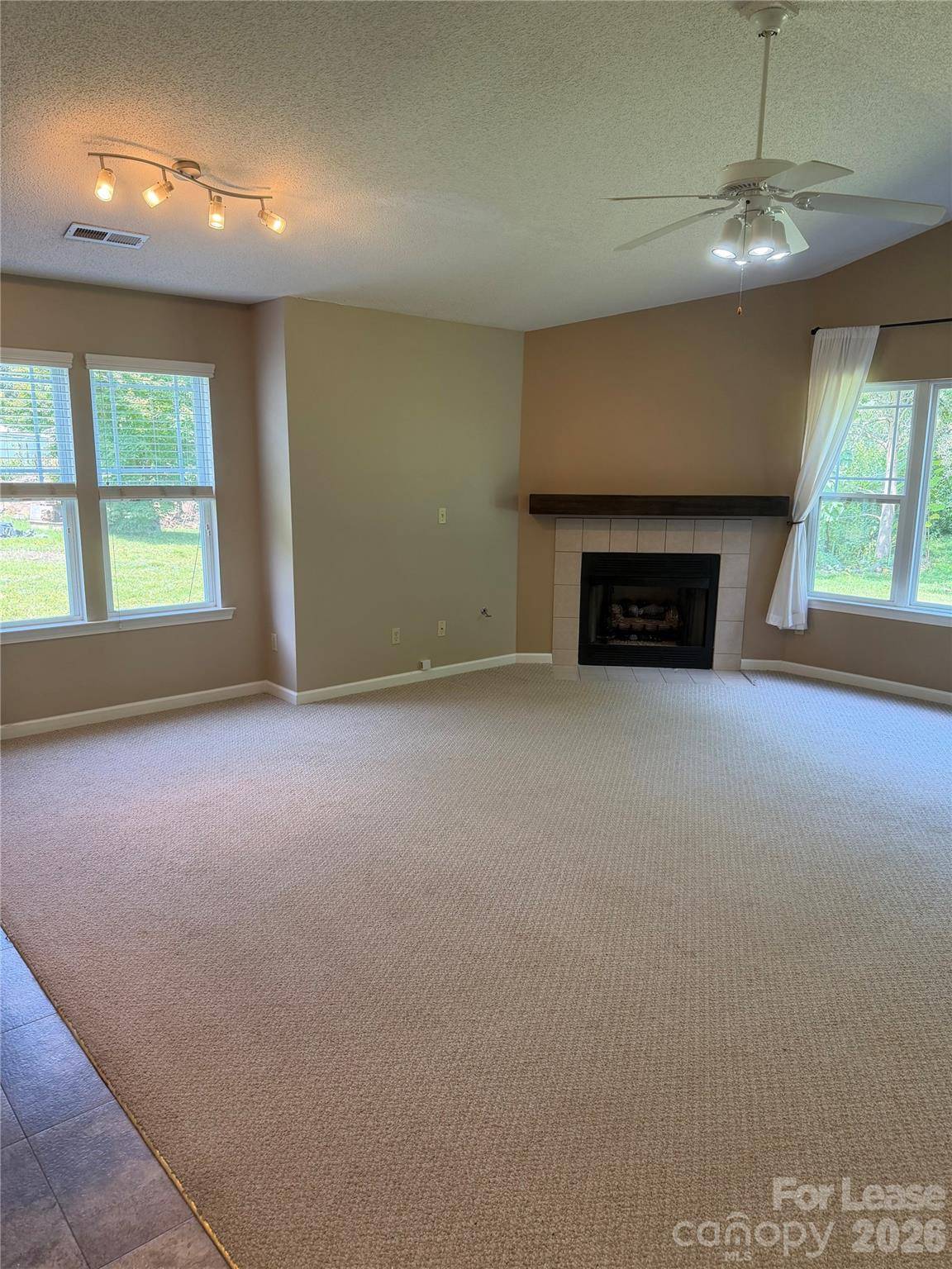 37 Sunview CIR, Arden, NC 28704