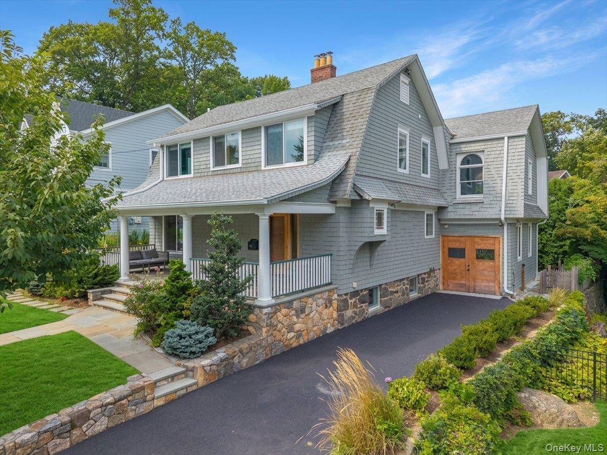 10 Wildwood RD, Larchmont, NY 10538