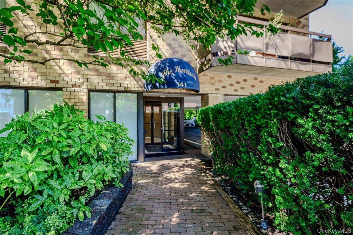 141 Great Neck Road #3F, Great Neck, NY 11021