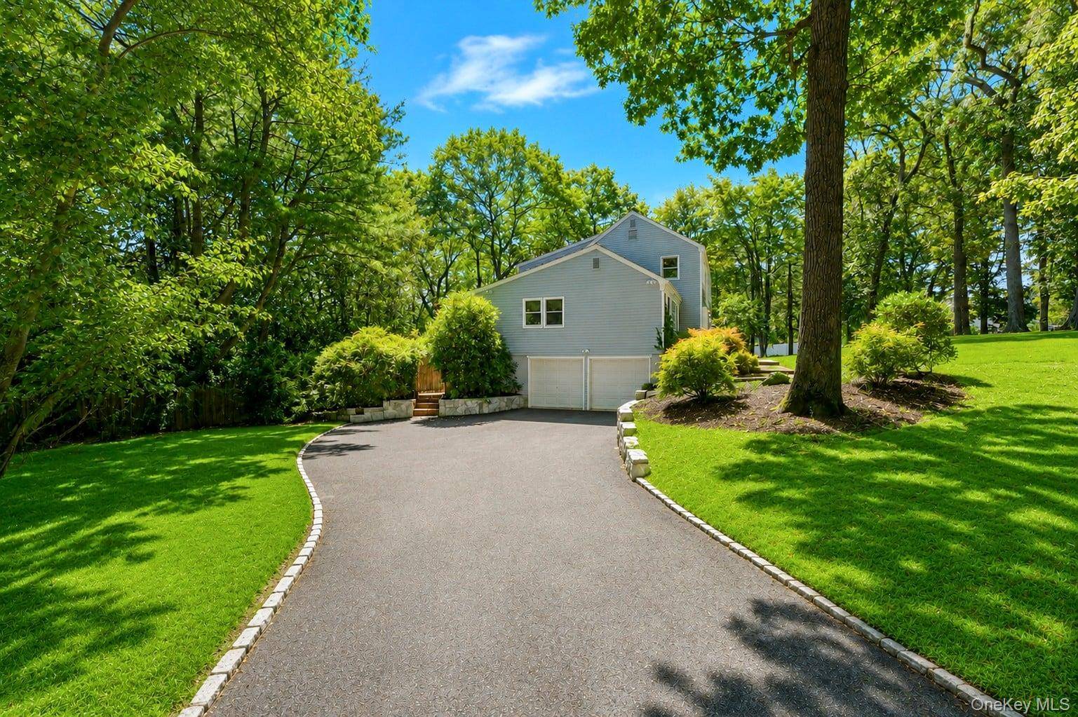 71 Westchester DR, Rocky Point, NY 11778