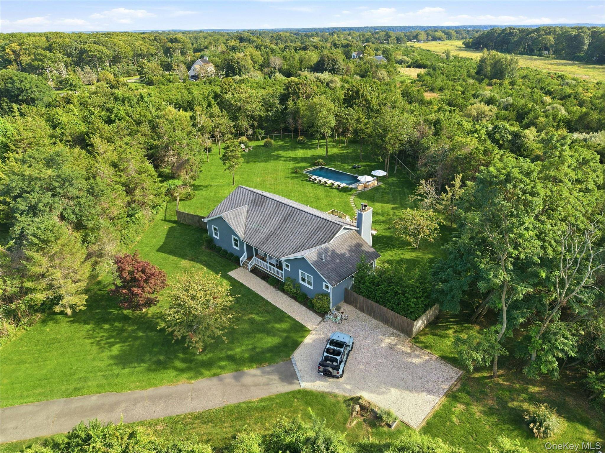 2737 Rocky Point RD, East Marion, NY 11939