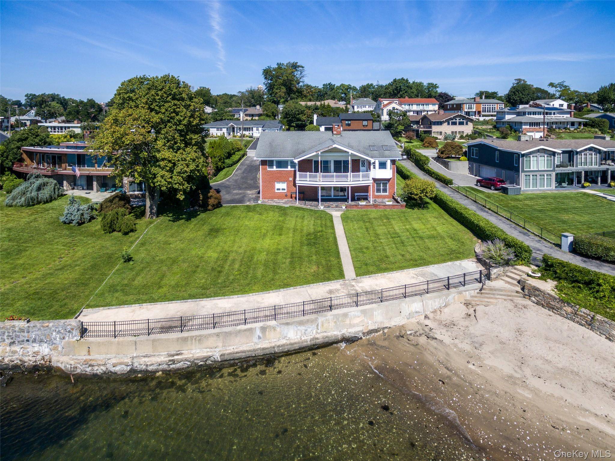 73 Kensington OVAL, New Rochelle, NY 10805