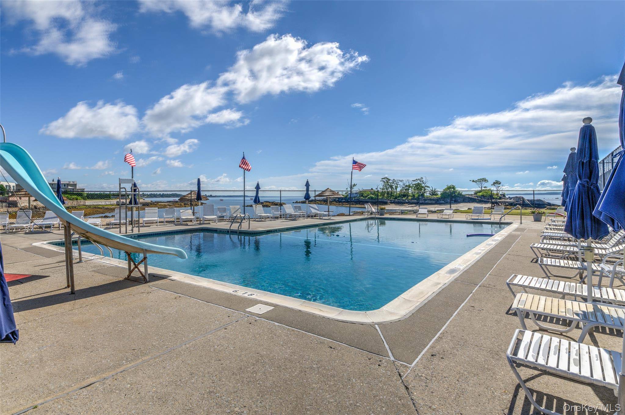 73 Kensington OVAL, New Rochelle, NY 10805