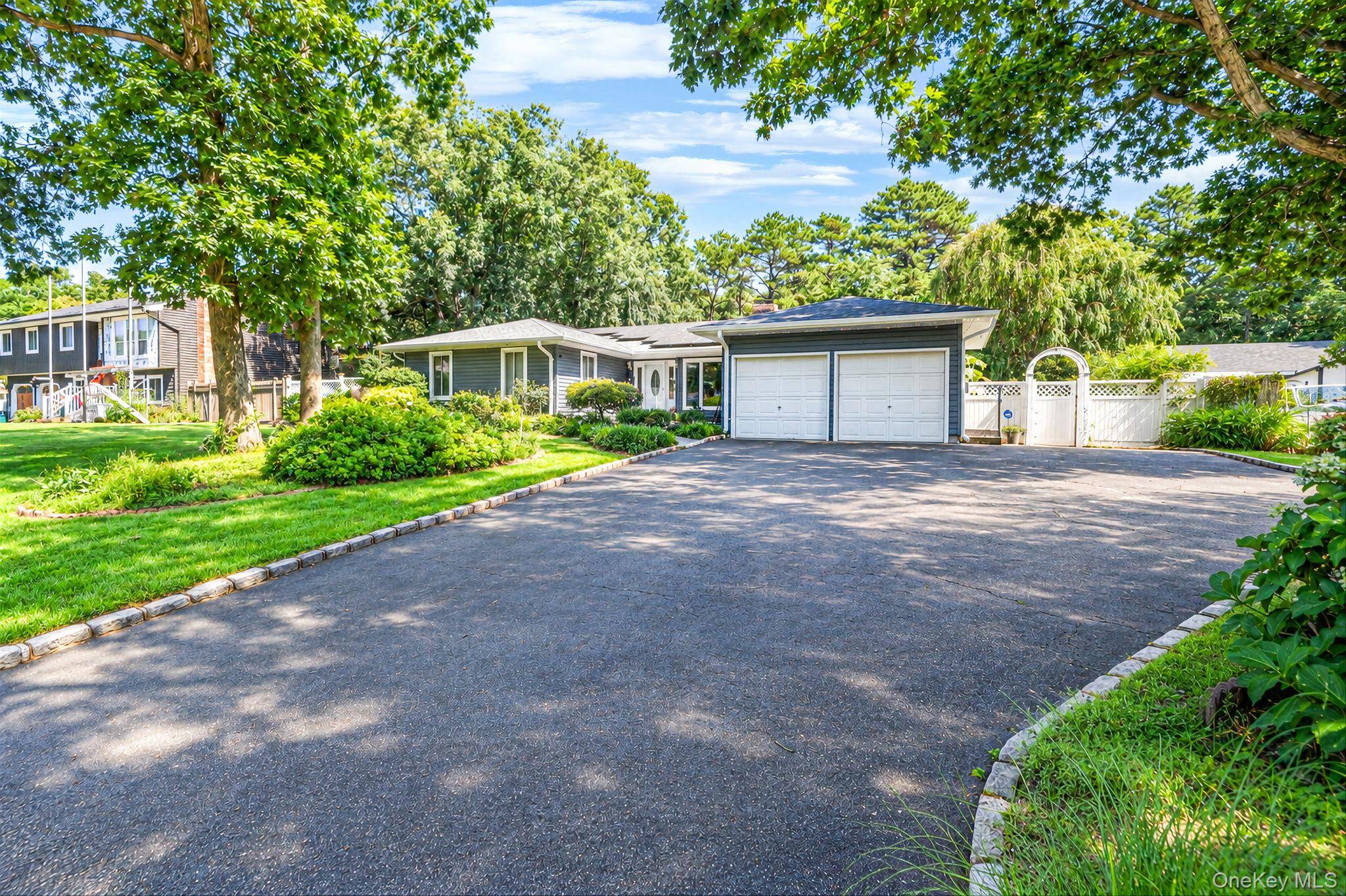 17 Mill ST, Port Jefferson Station, NY 11776