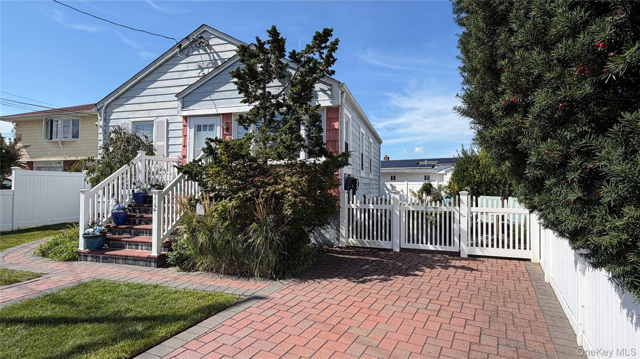 112 Morgan Street, Hicksville, NY 11801