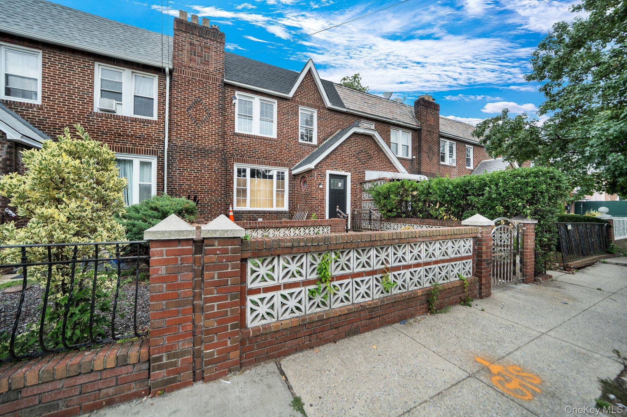 21933 Edgewood AVE, Laurelton, NY 11413
