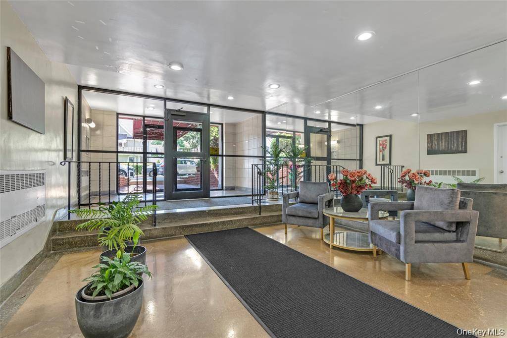 84-25 118th ST #3D, Kew Gardens, NY 11415