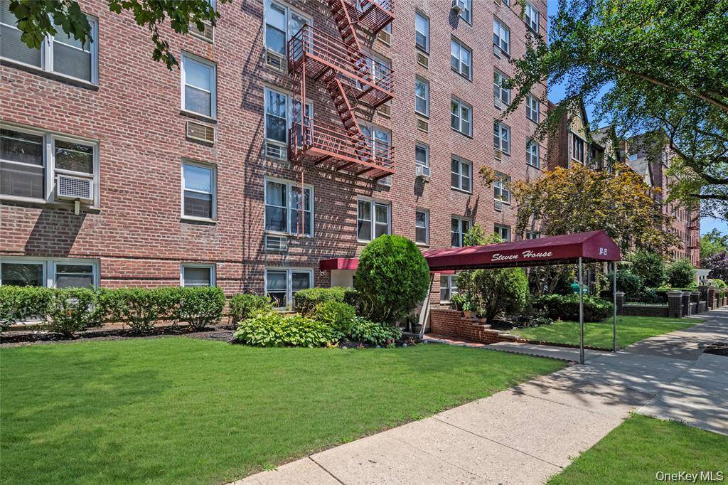 84-25 118th ST #3D, Kew Gardens, NY 11415