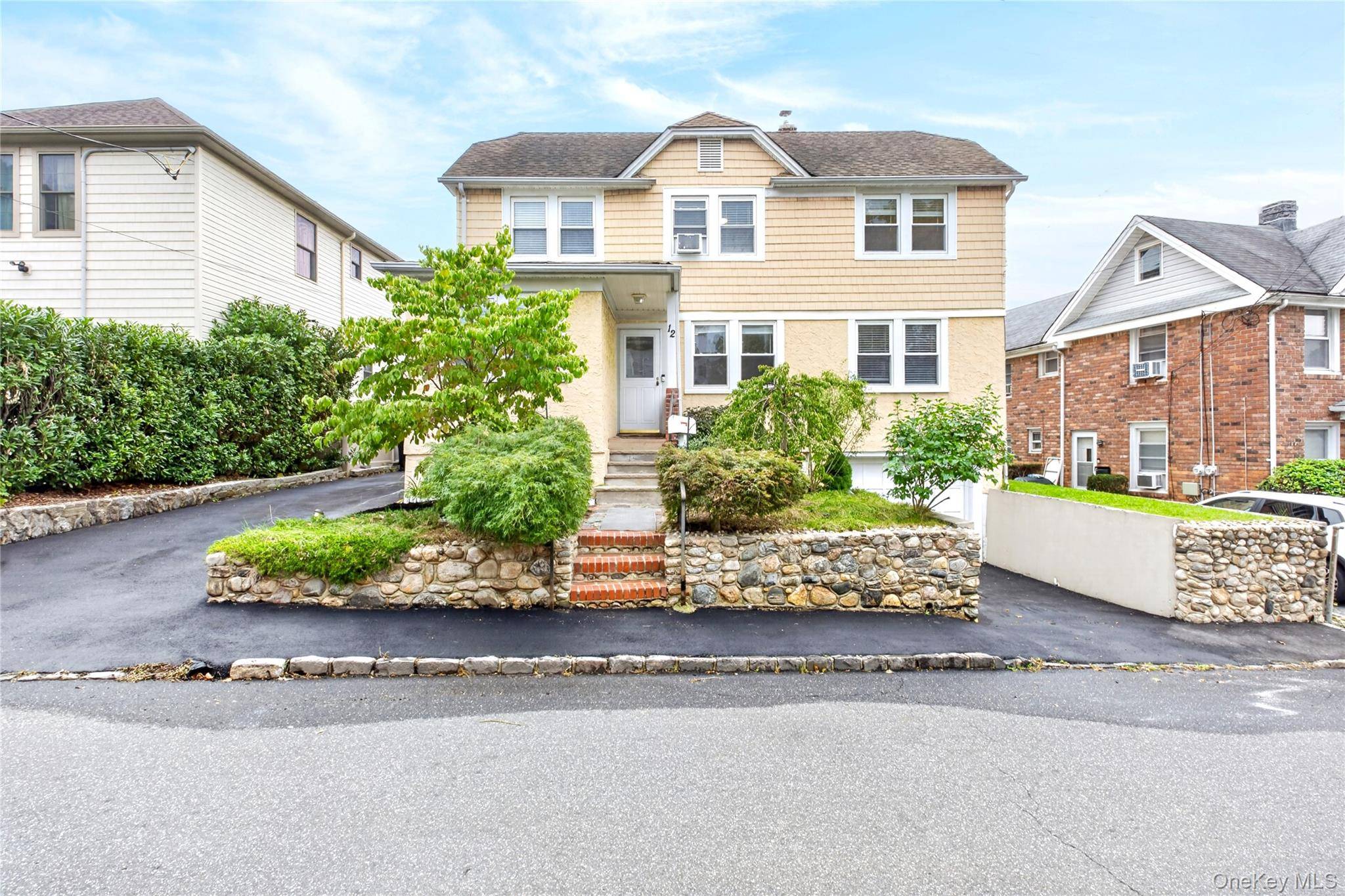 12 Pulaski PL, Port Washington, NY 11050