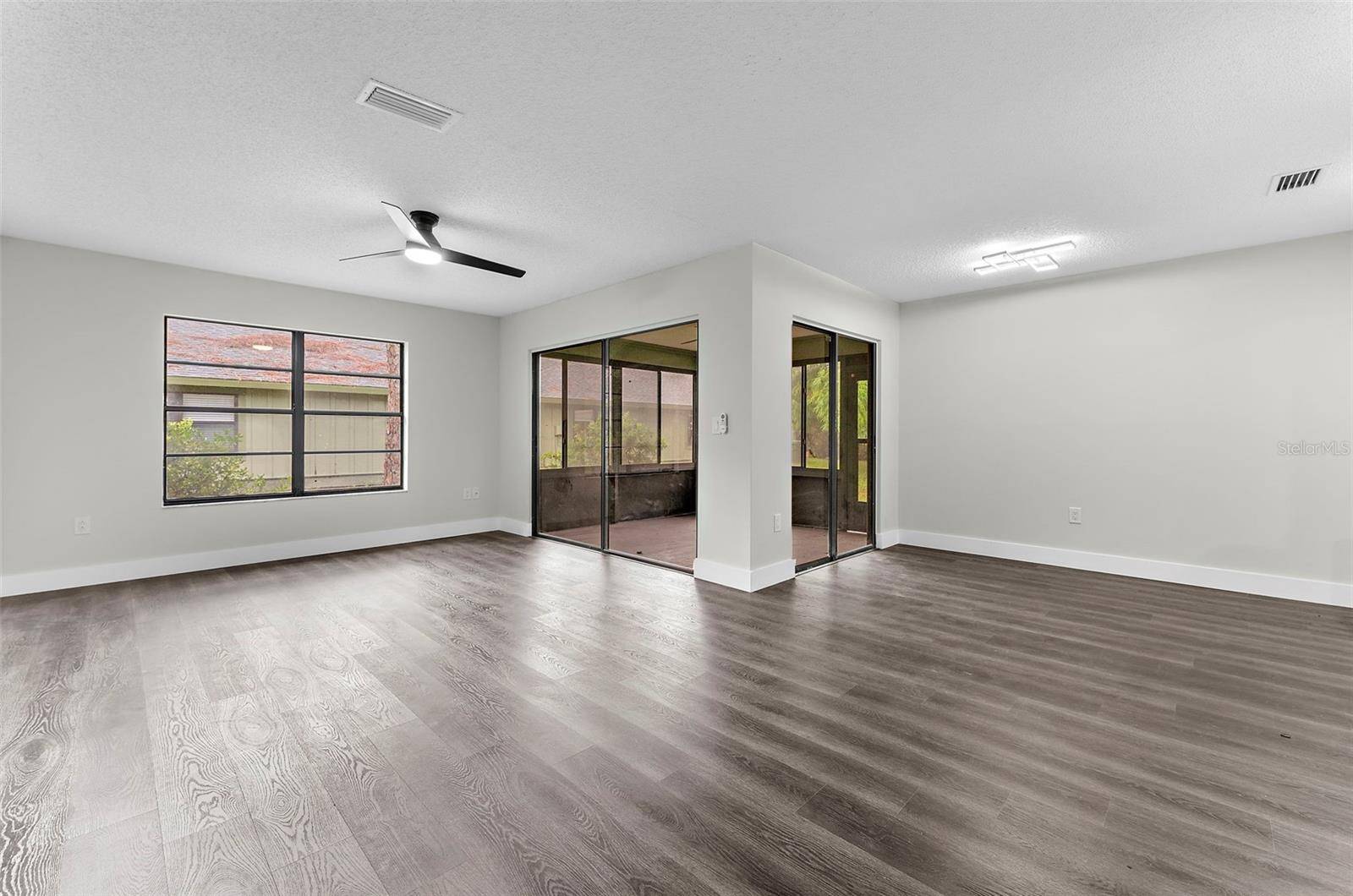 5014 BARRINGTON CIR #2102, Sarasota, FL 34234