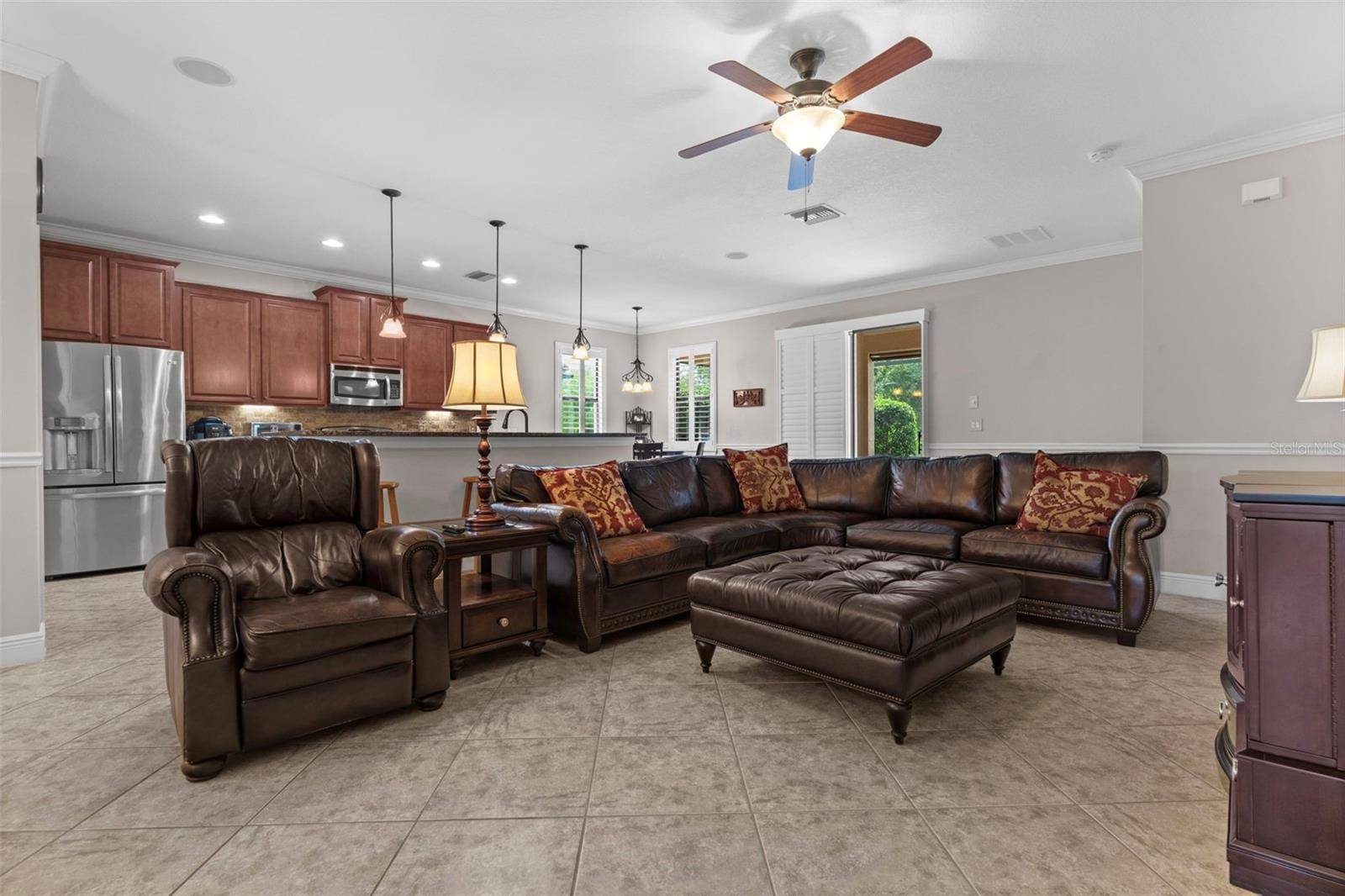 8212 36TH ST E, Sarasota, FL 34243