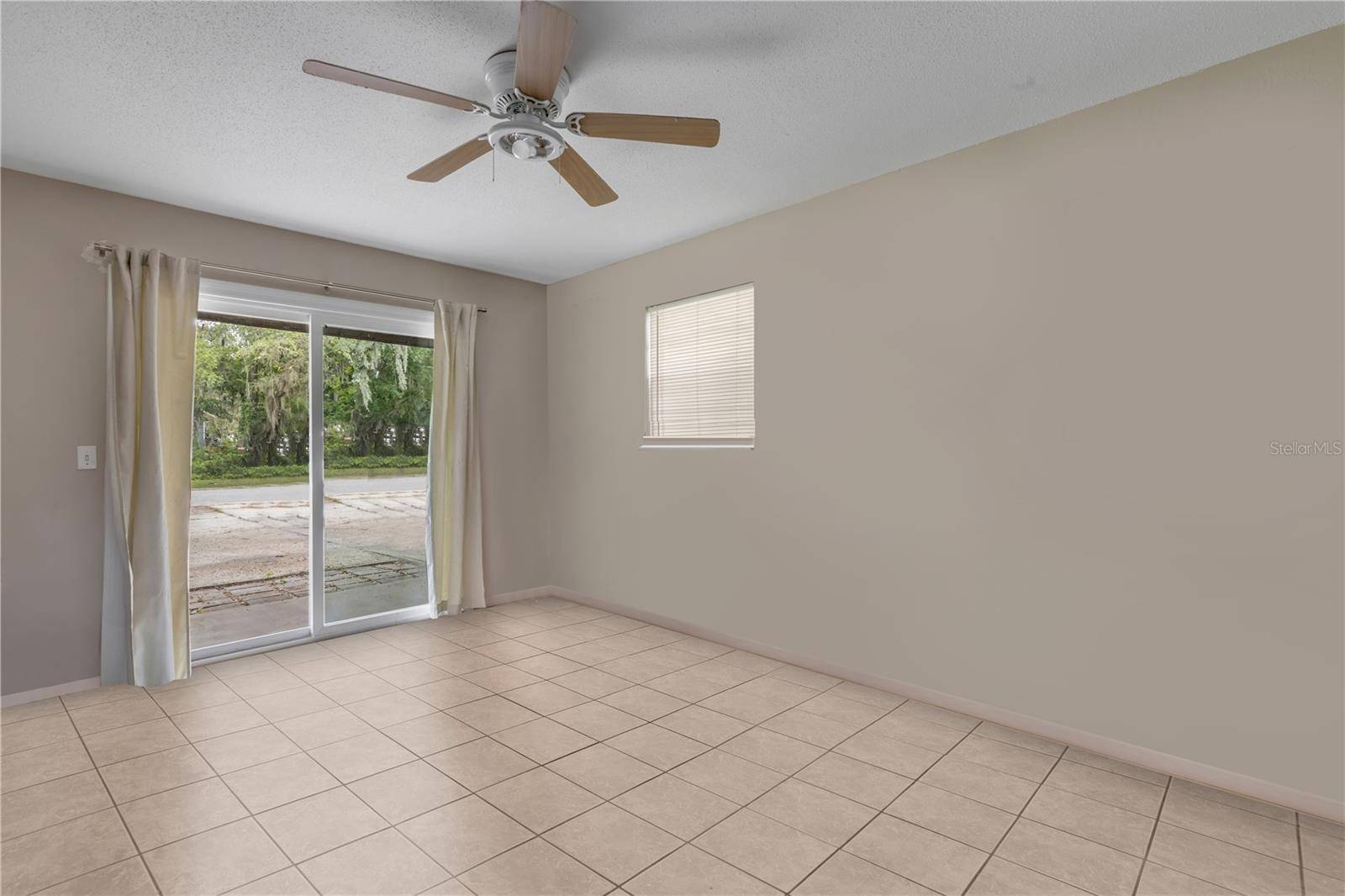 1205 16TH ST, Edgewater, FL 32132